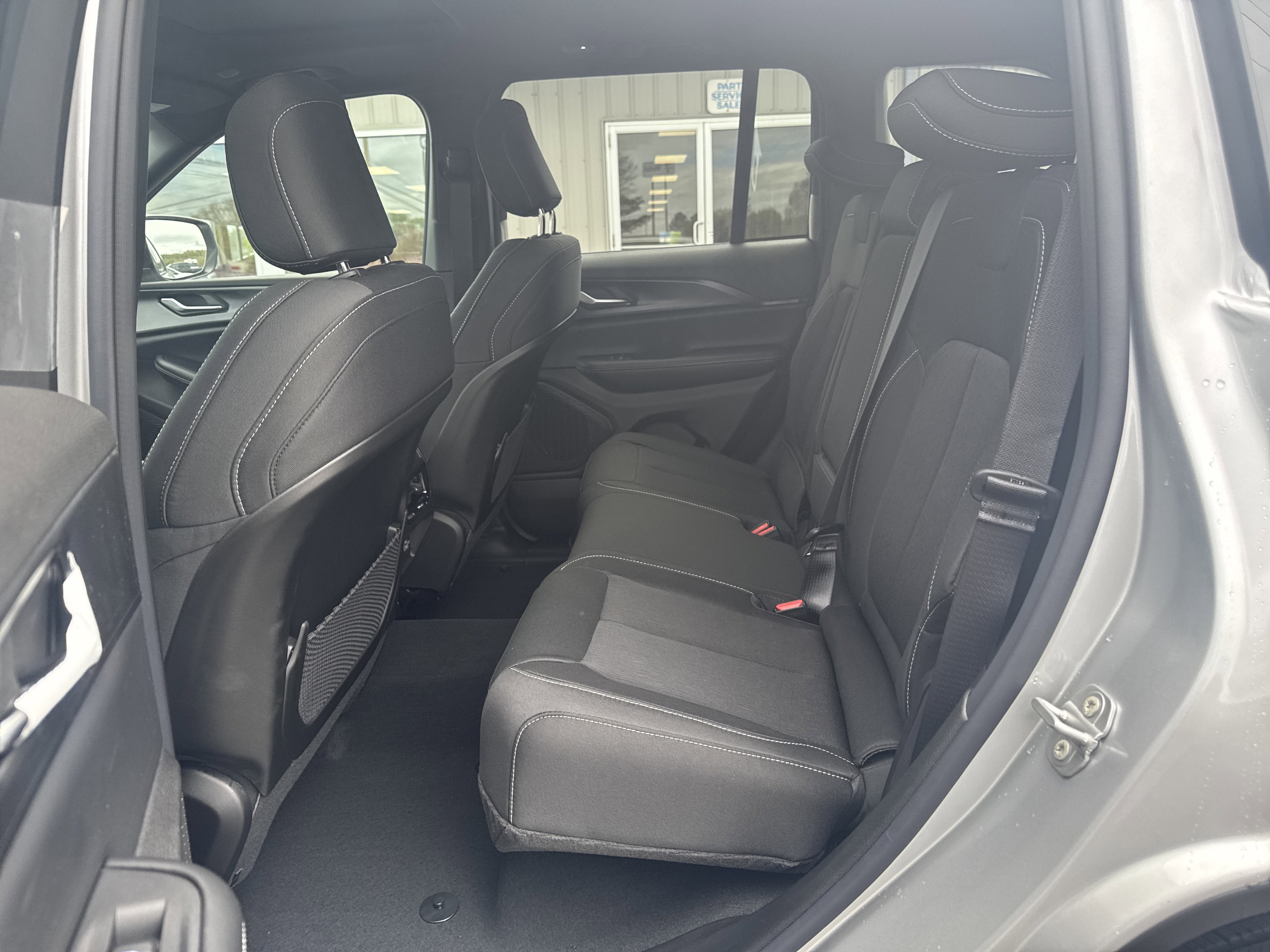 2026 Jeep Grand Cherokee GRAND CHEROKEE LAREDO X 4X4