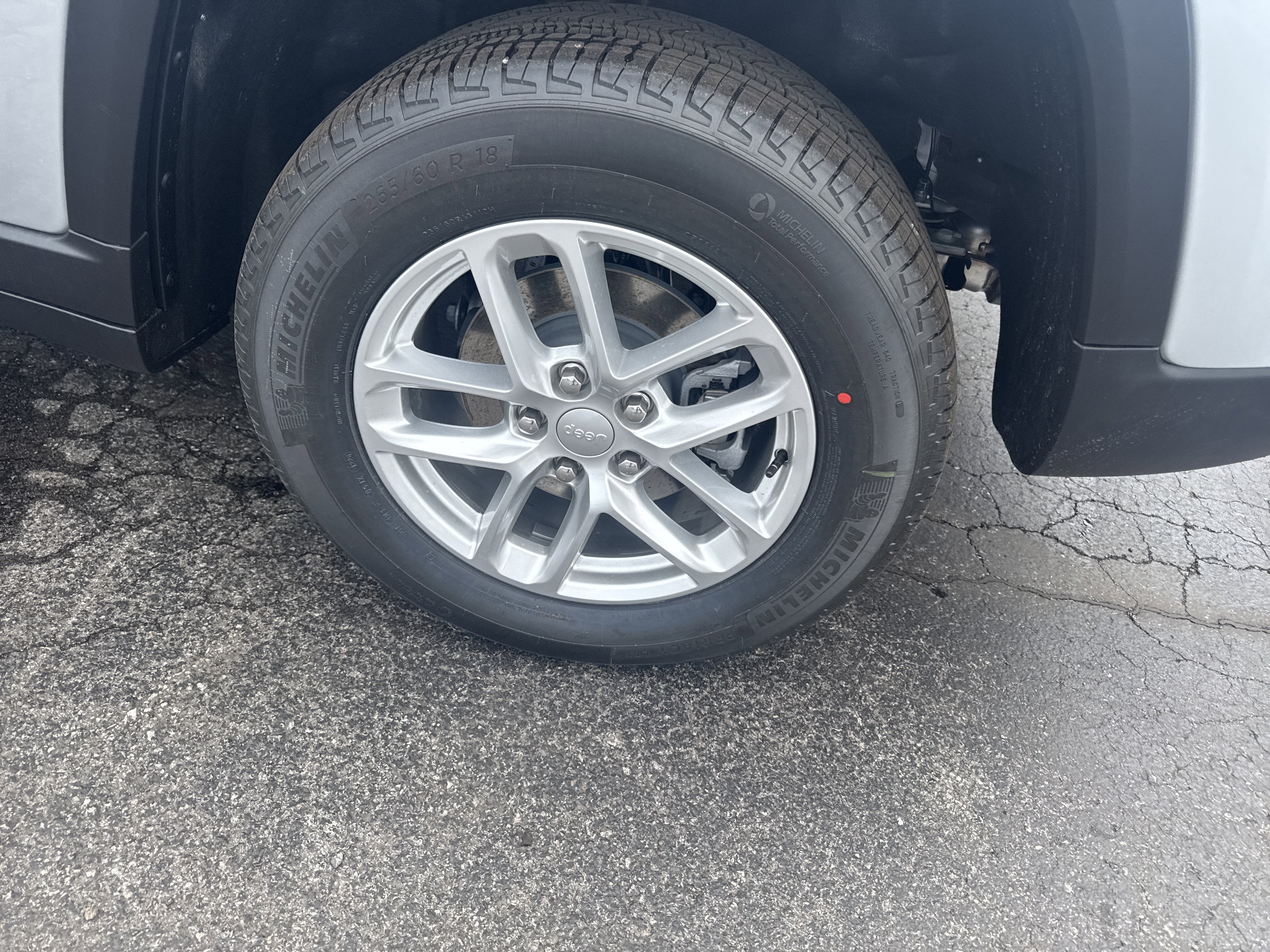 2026 Jeep Grand Cherokee GRAND CHEROKEE LAREDO X 4X4