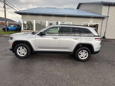 2025 Jeep Grand Cherokee Laredo 4x4