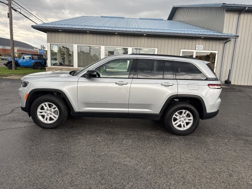 2025 Jeep Grand Cherokee Laredo 4x4