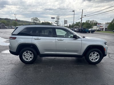 2025 Jeep Grand Cherokee Laredo 4x4