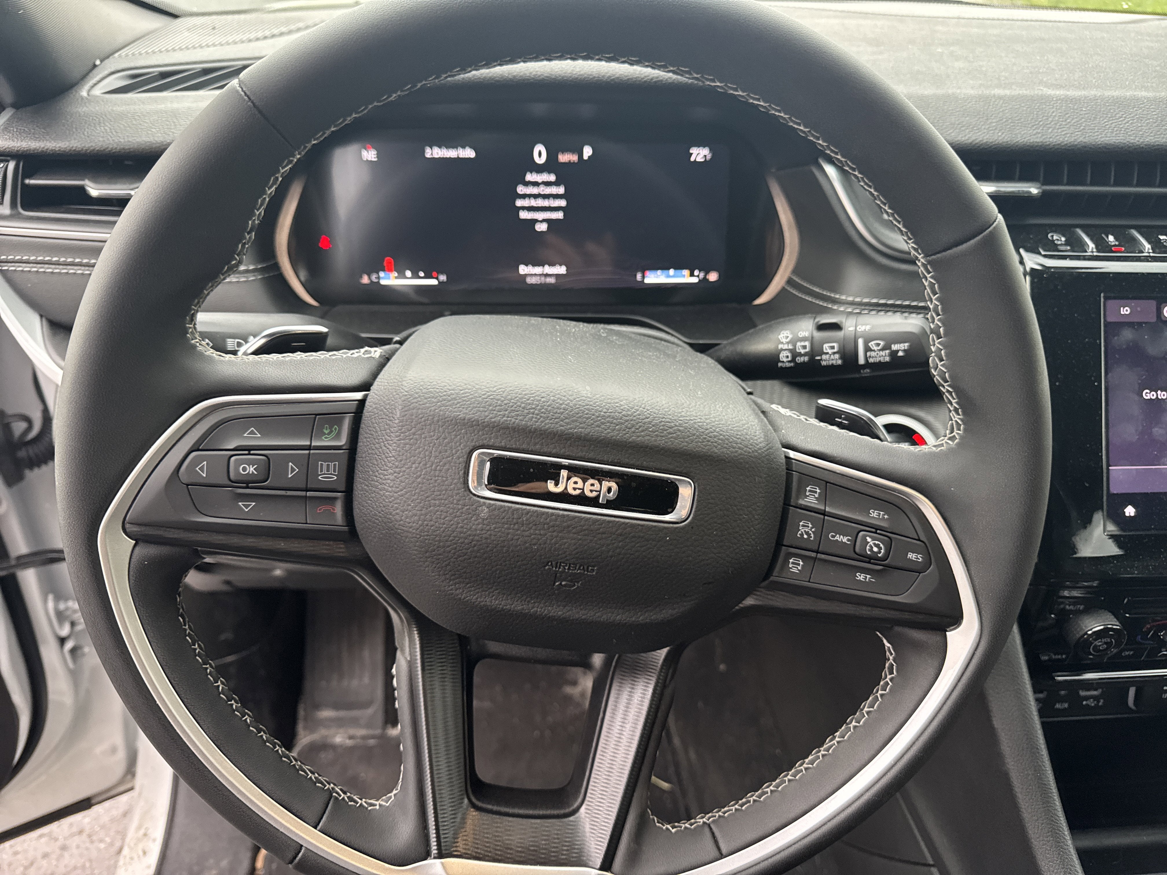 2025 Jeep Grand Cherokee Laredo 4x4