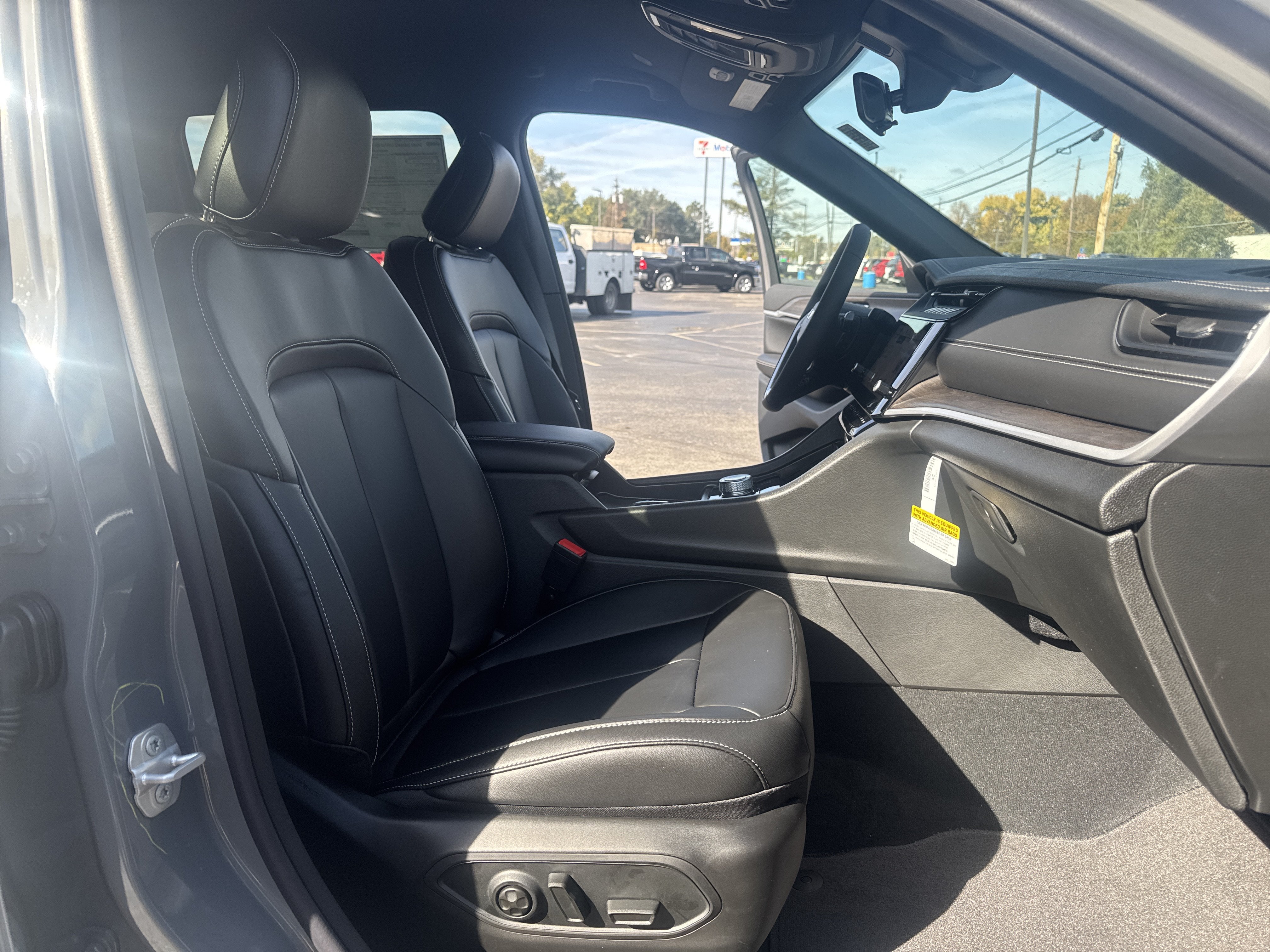 2027 Jeep Grand Cherokee Limited