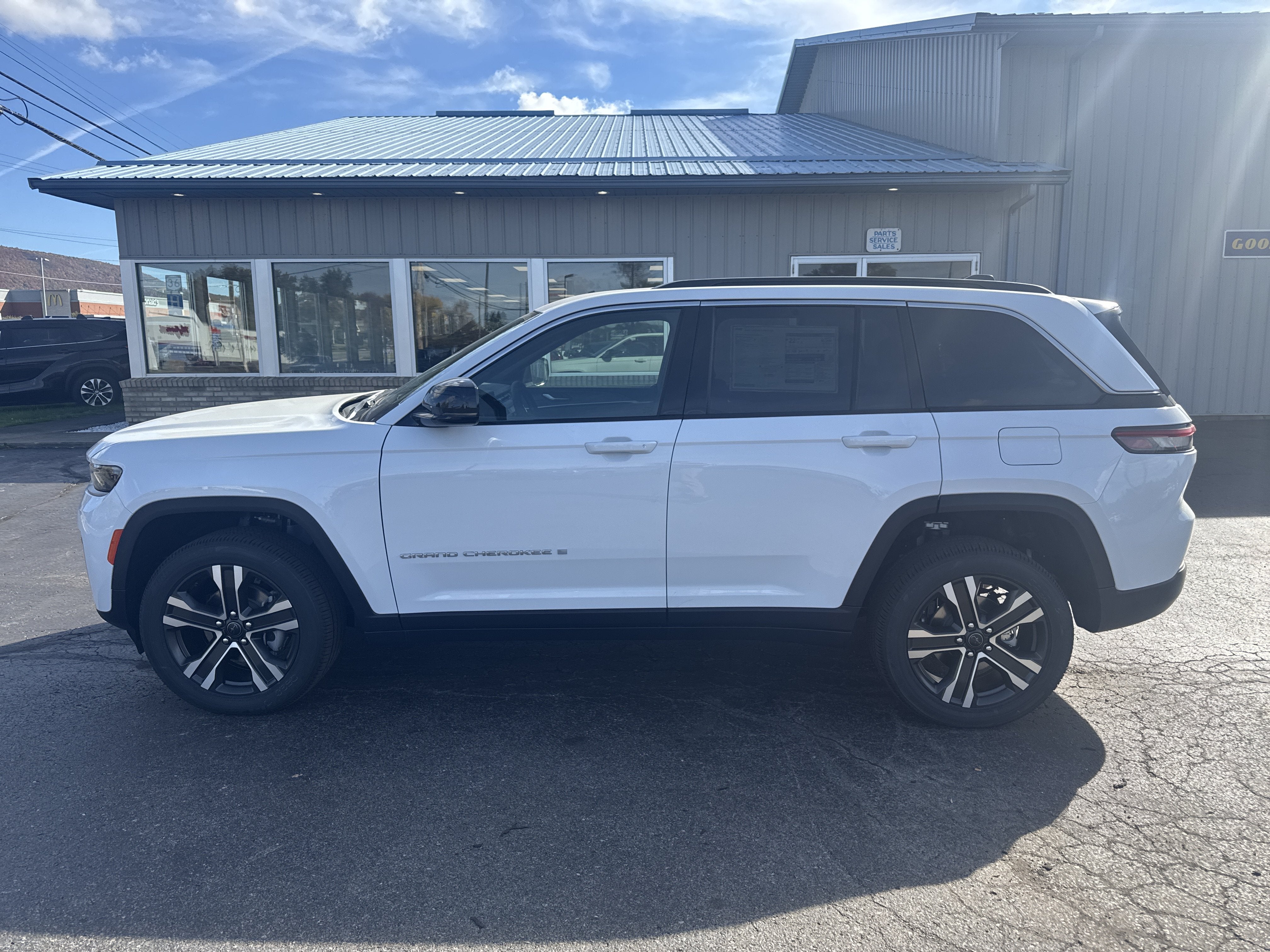 2027 Jeep Grand Cherokee Limited