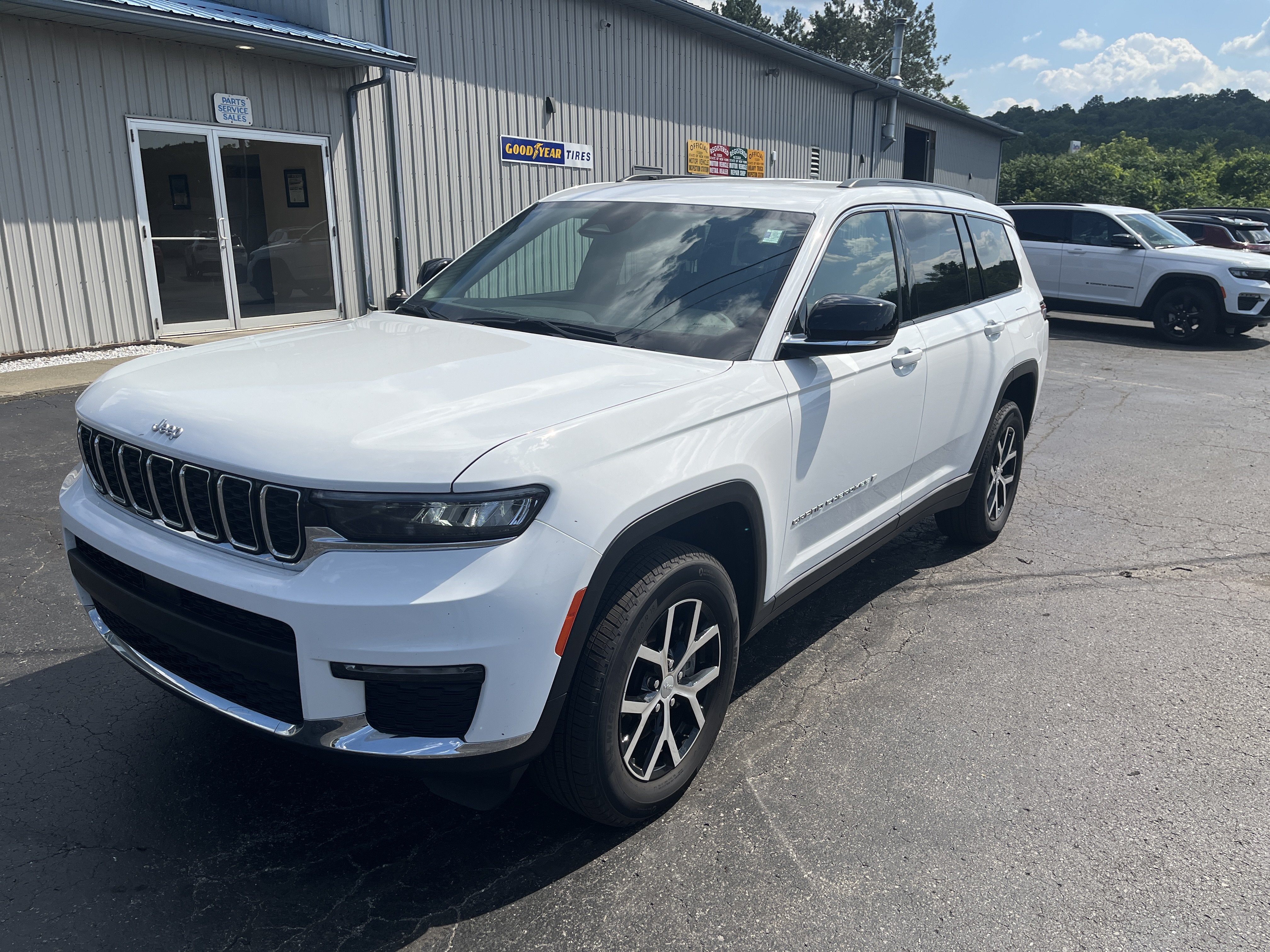 2025 Jeep Grand Cherokee L Limited 4x4