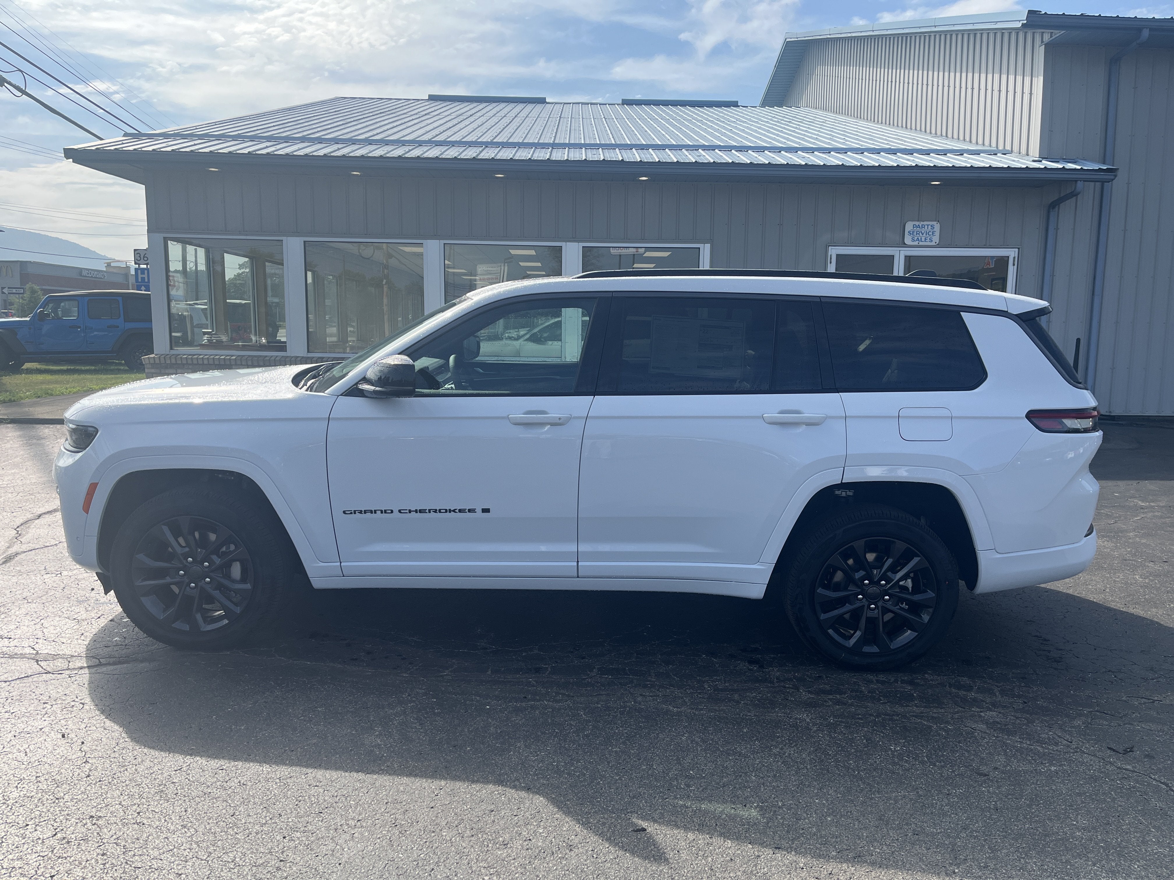 2026 Jeep Grand Cherokee L Limited Reserve