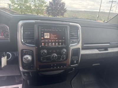 2017 RAM 1500 Laramie Quad Cab 4x4 6'4' Box