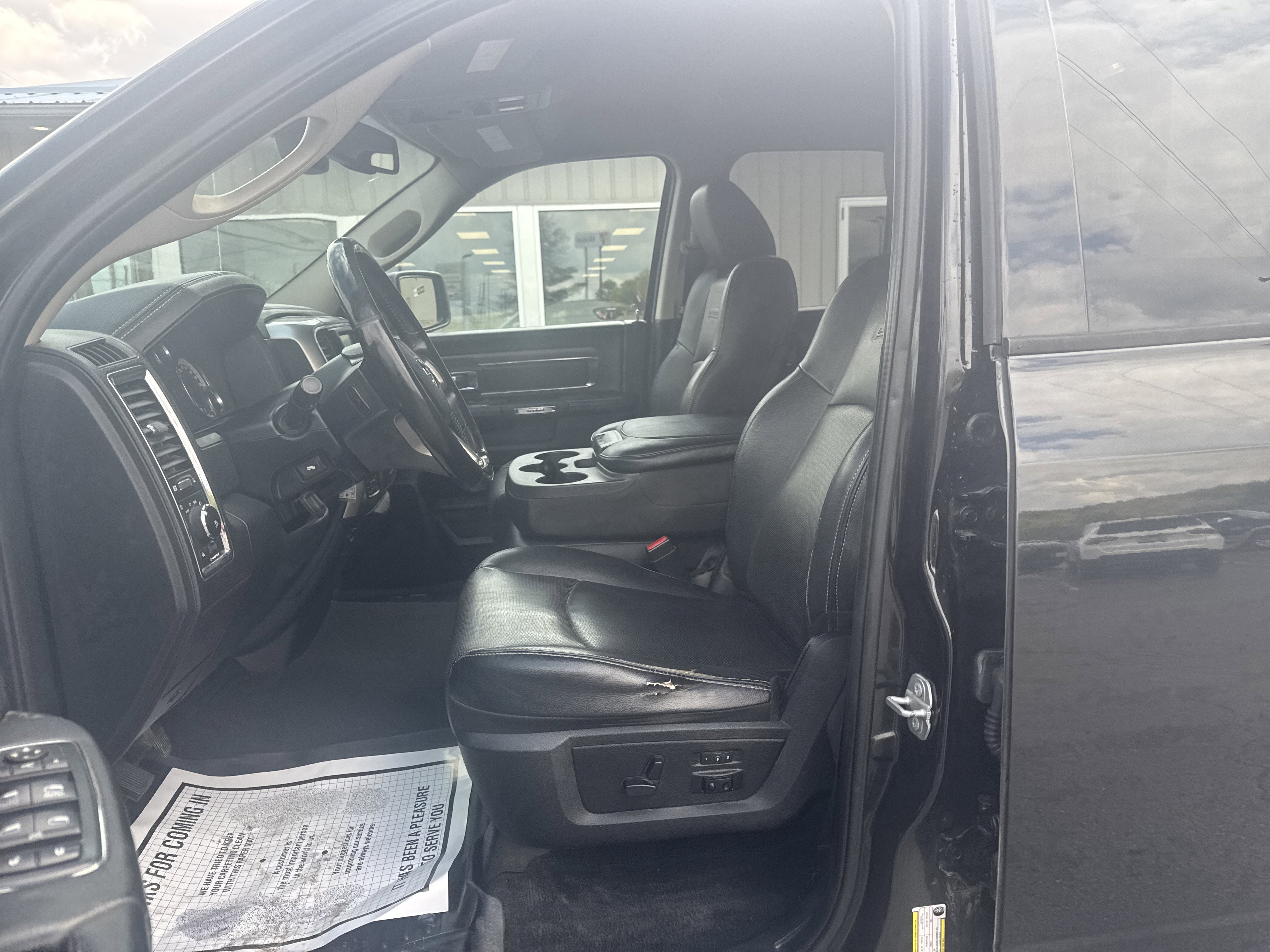 2017 RAM 1500 Laramie Quad Cab 4x4 6'4' Box