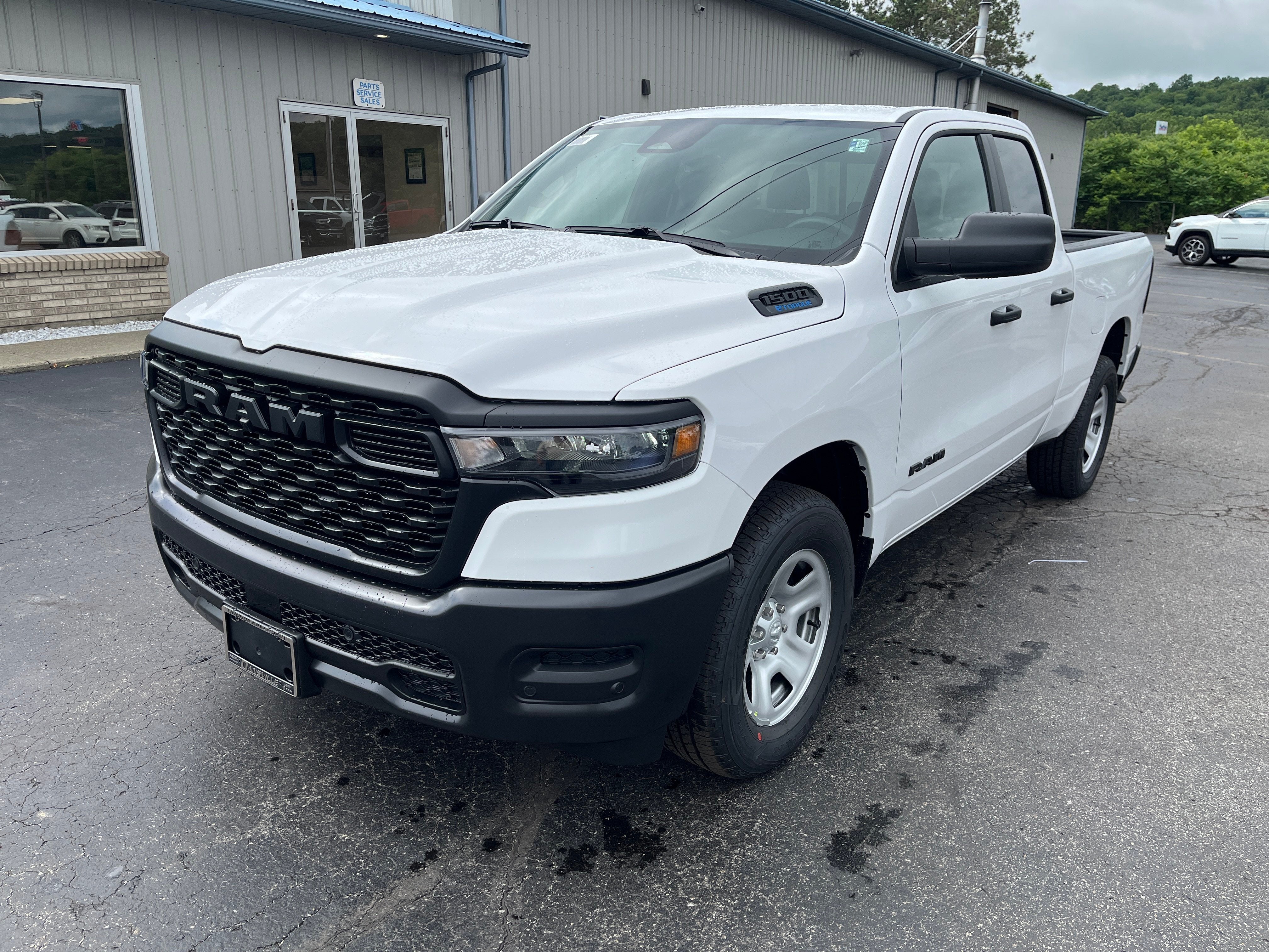 2026 RAM Ram 1500 RAM 1500 TRADESMAN QUAD CAB 4X4 6'4' BOX
