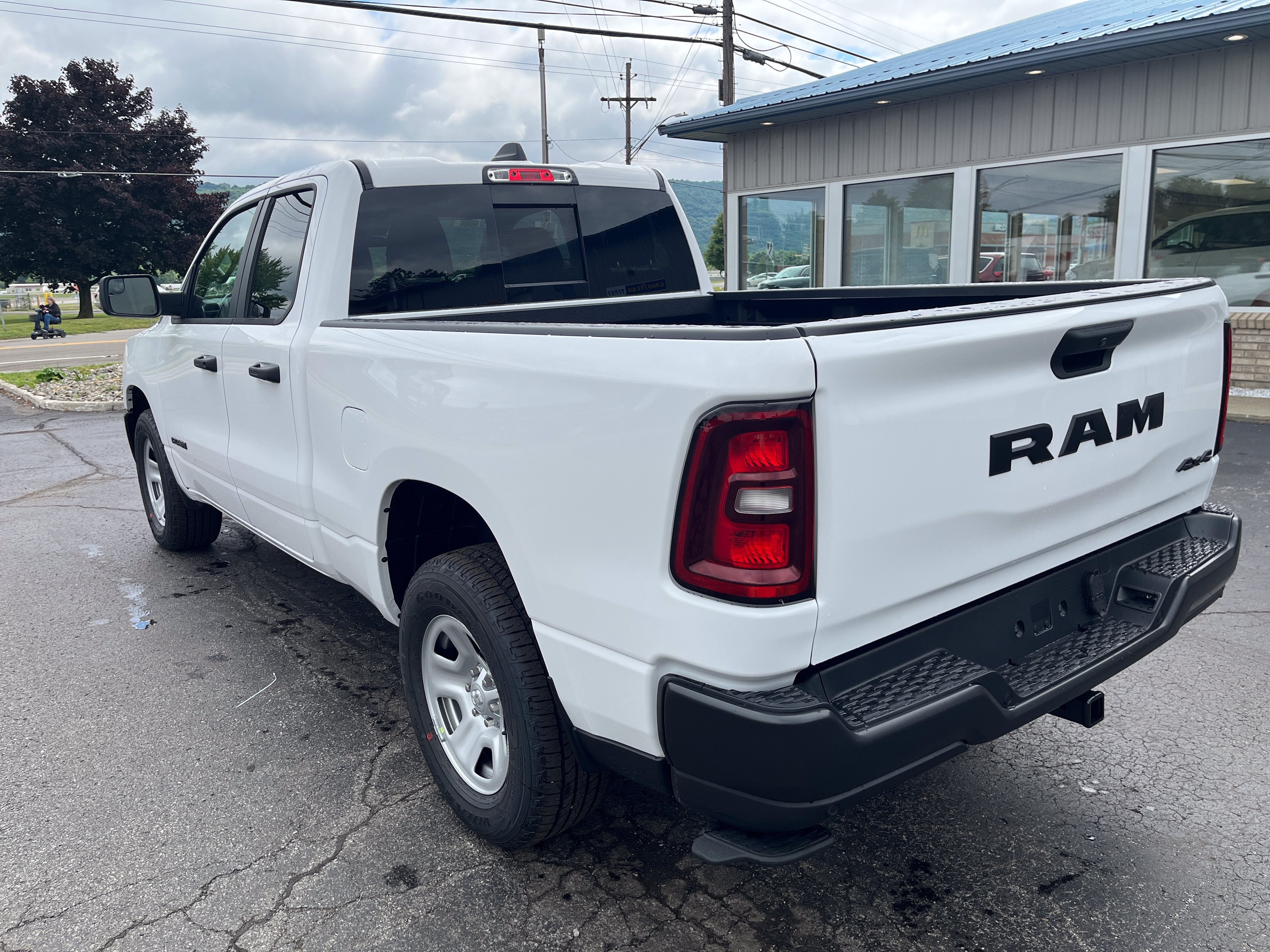 2026 RAM Ram 1500 RAM 1500 TRADESMAN QUAD CAB 4X4 6'4' BOX