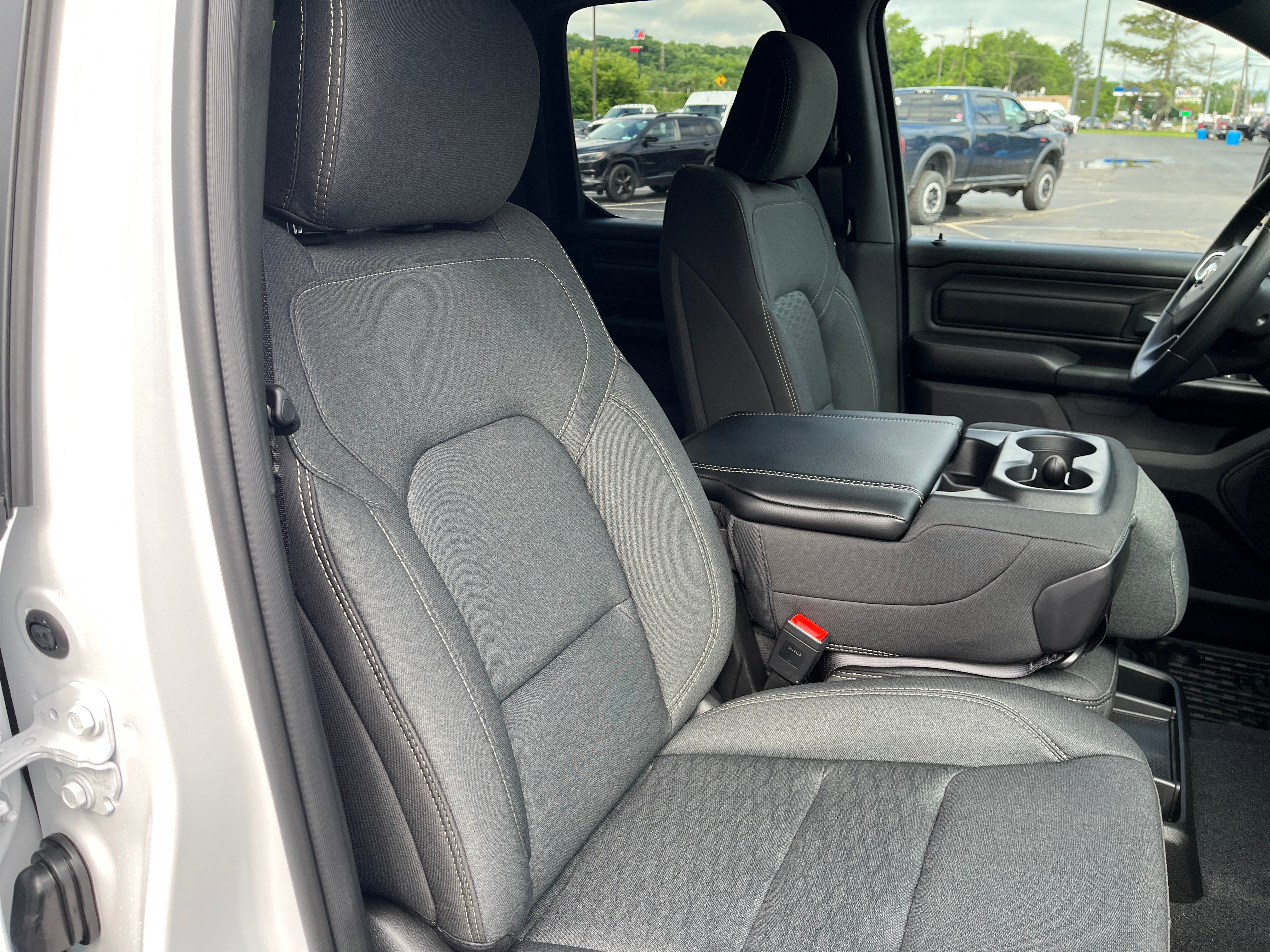 2026 RAM Ram 1500 RAM 1500 TRADESMAN QUAD CAB 4X4 6'4' BOX