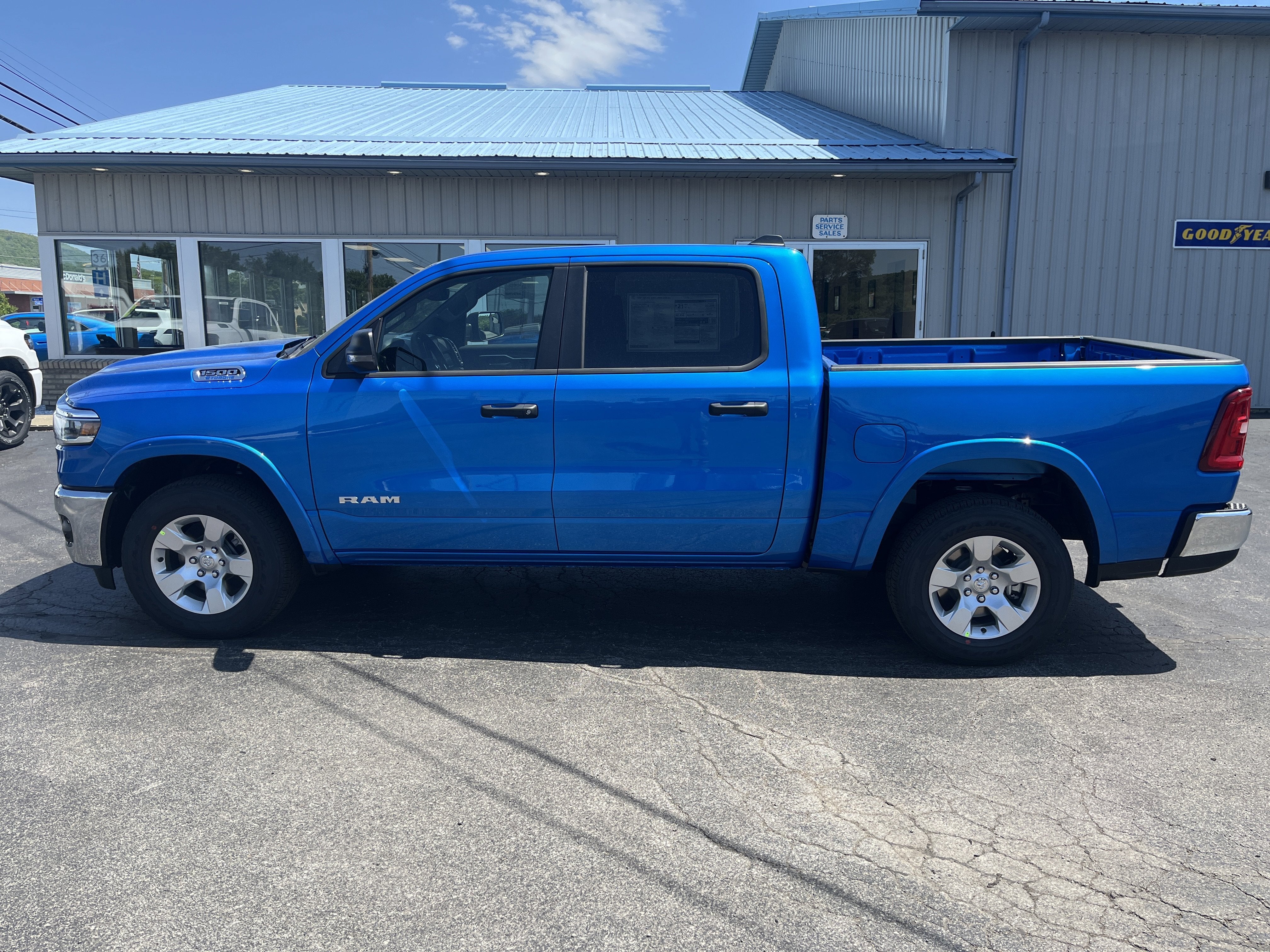 2026 RAM Ram 1500 RAM 1500 BIG HORN CREW CAB 4X4 5'7' BOX