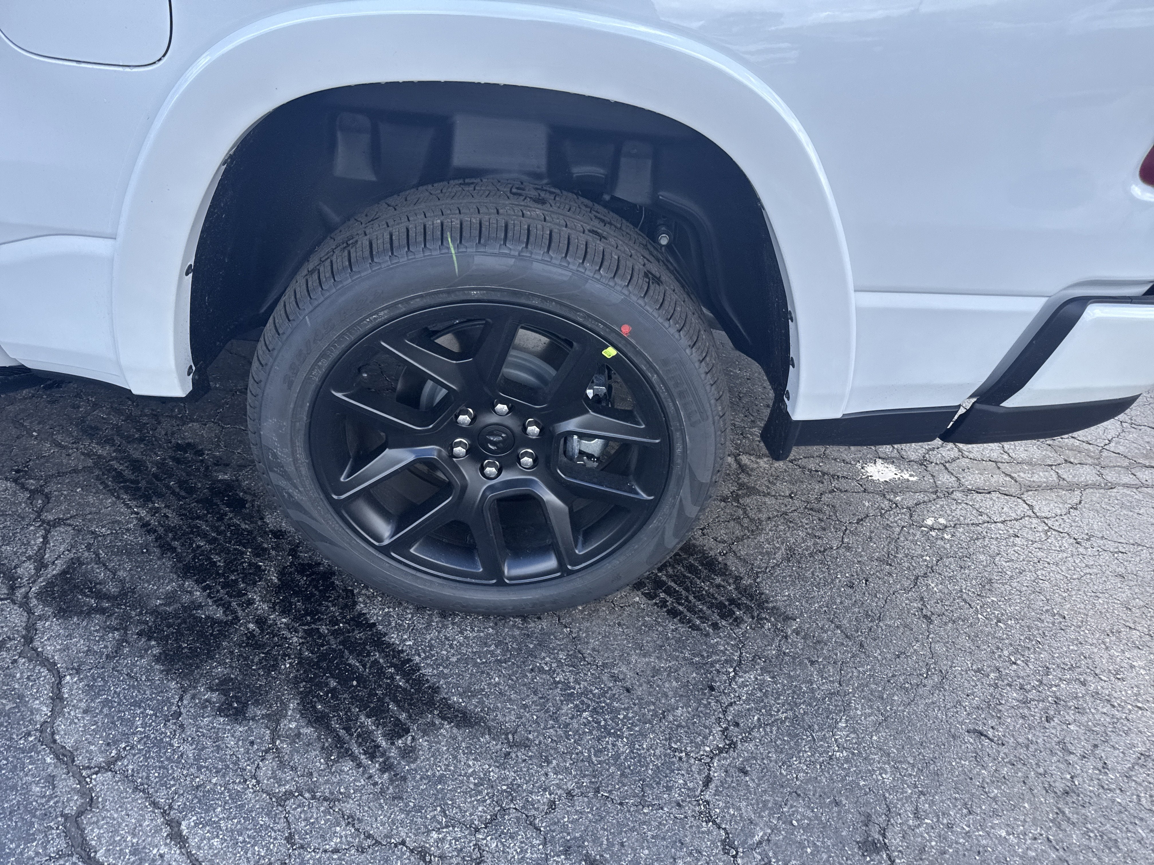 2026 RAM Ram 1500 RAM 1500 LIMITED CREW CAB 4X4 5'7' BOX