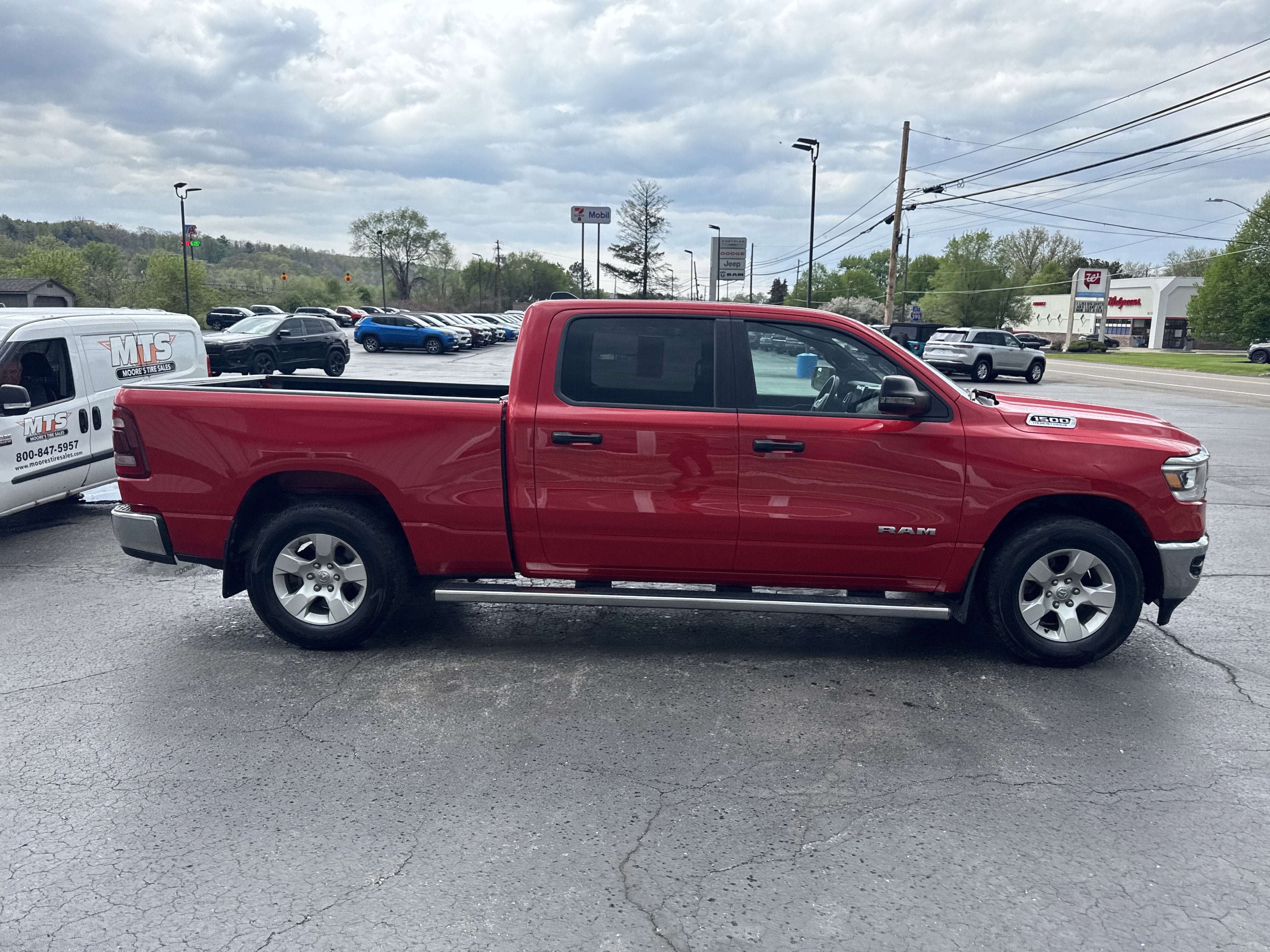 2023 RAM 1500 Big Horn Crew Cab 4x4 6'4' Box