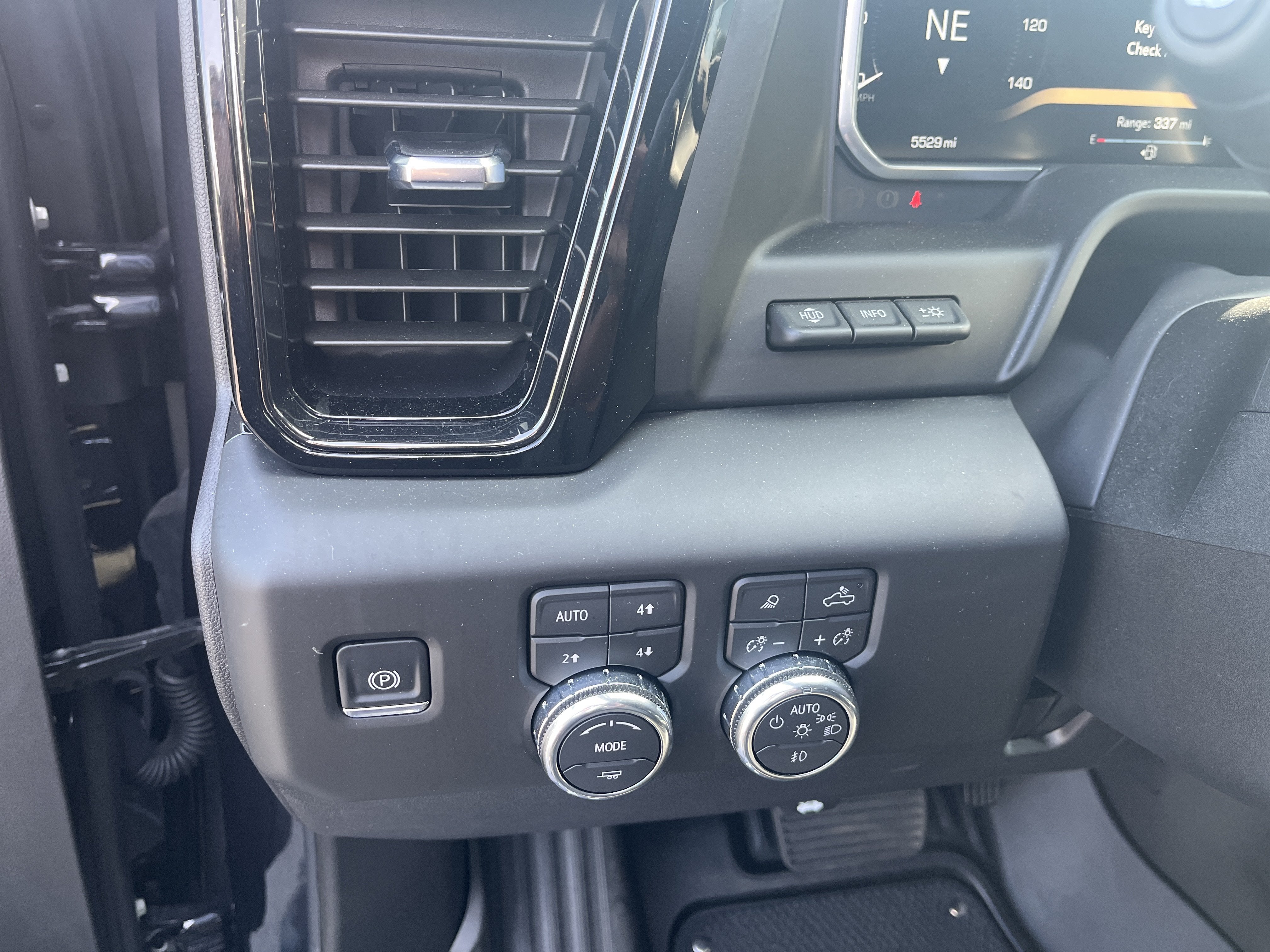 2026 GMC Sierra 2500HD AT4