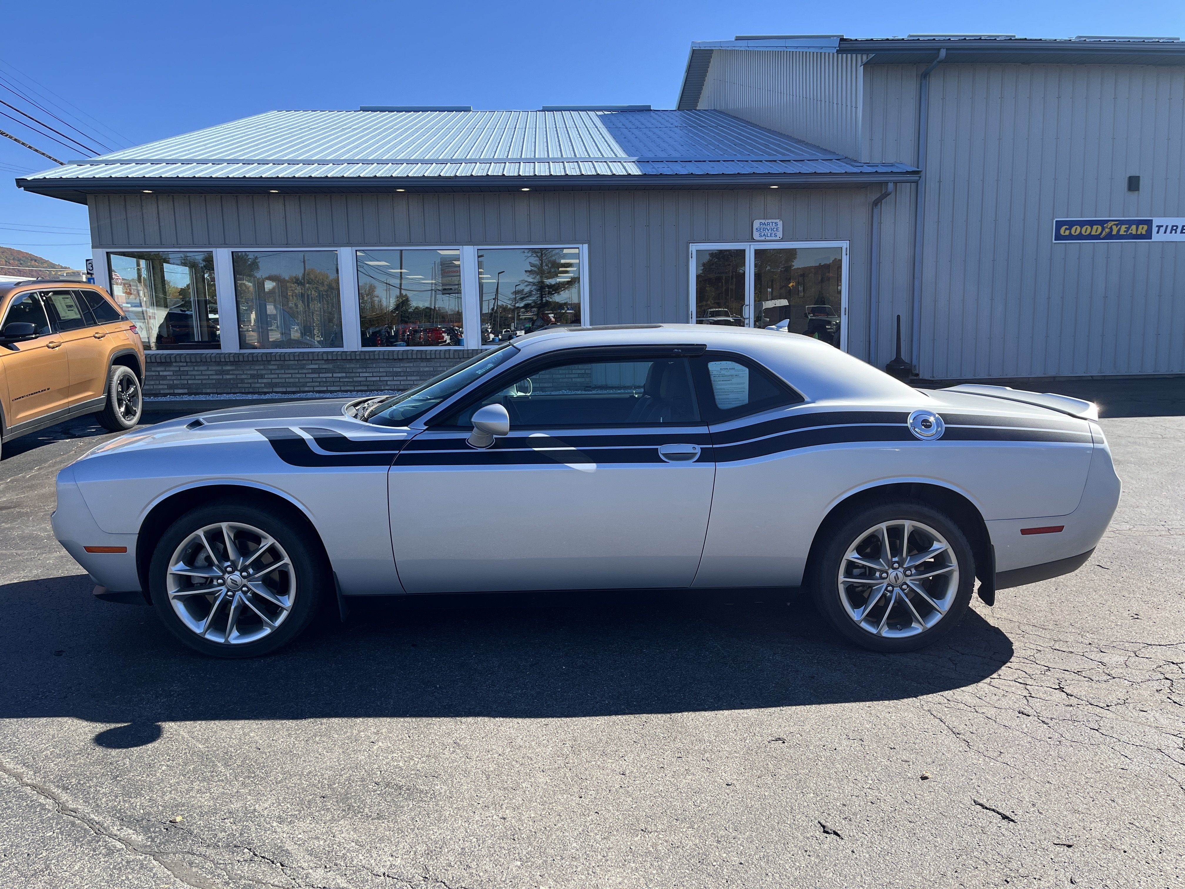 2022 Dodge Challenger SXT