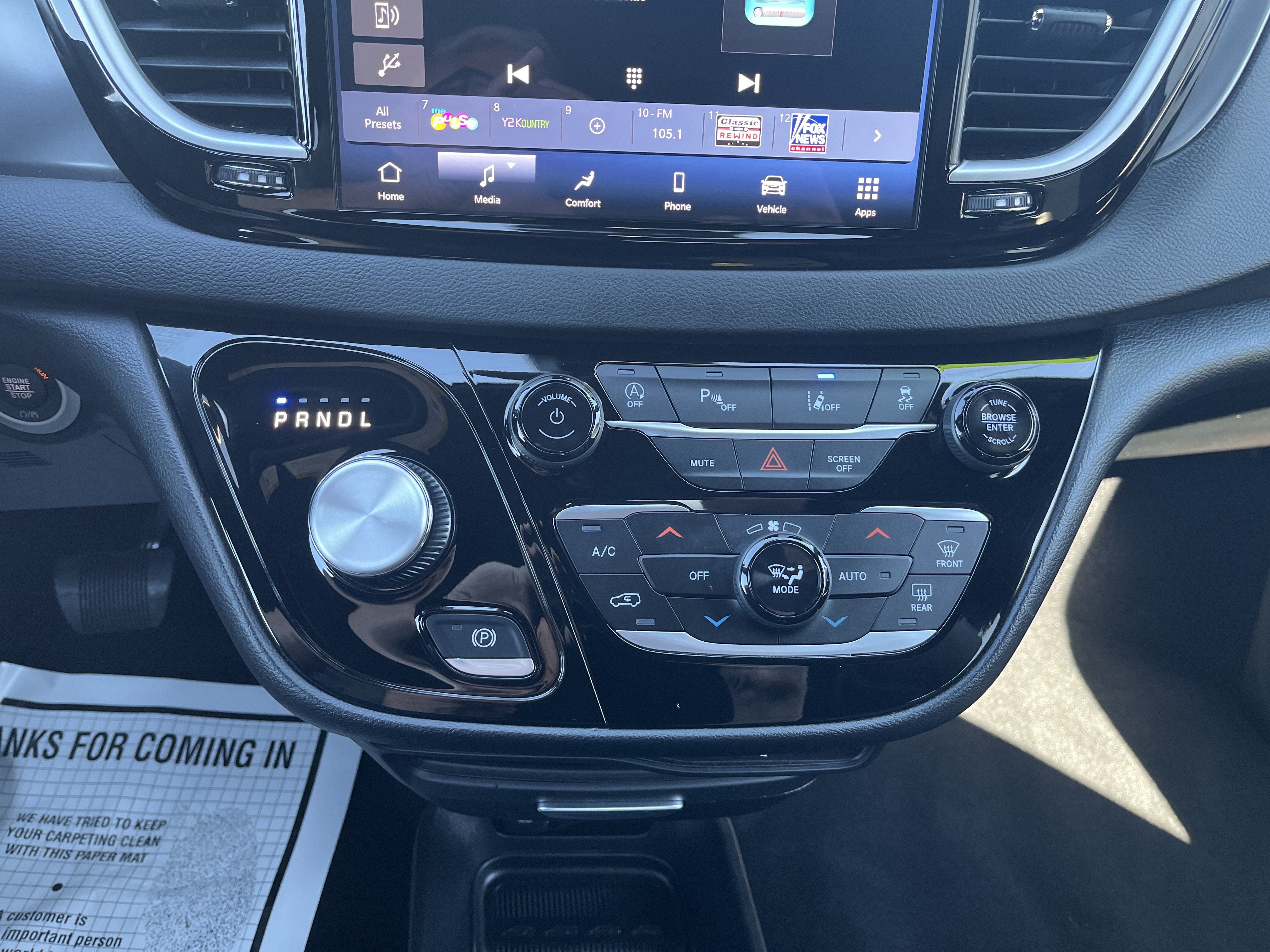2026 Chrysler Pacifica Select
