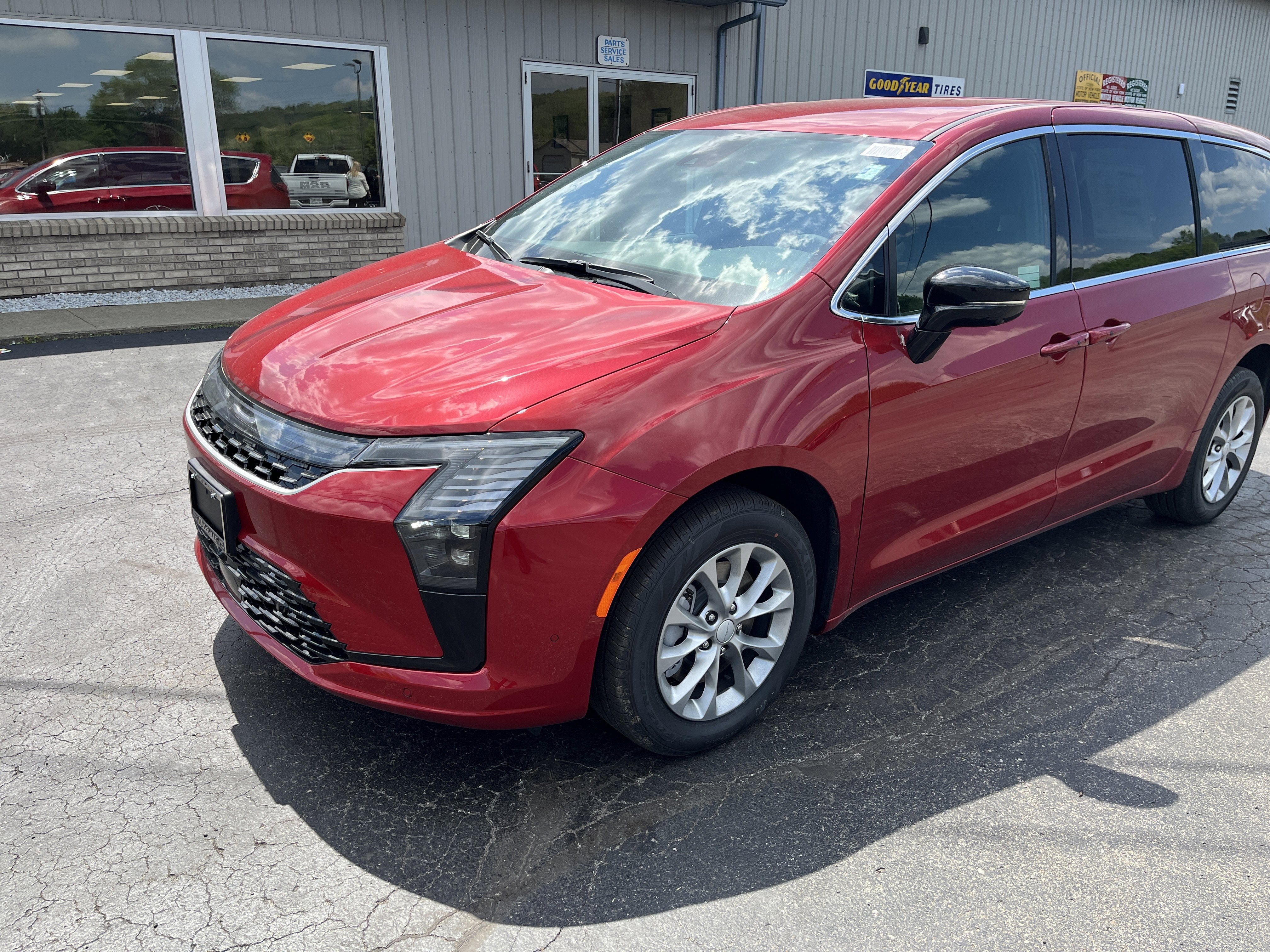 2027 Chrysler Pacifica PACIFICA SELECT AWD