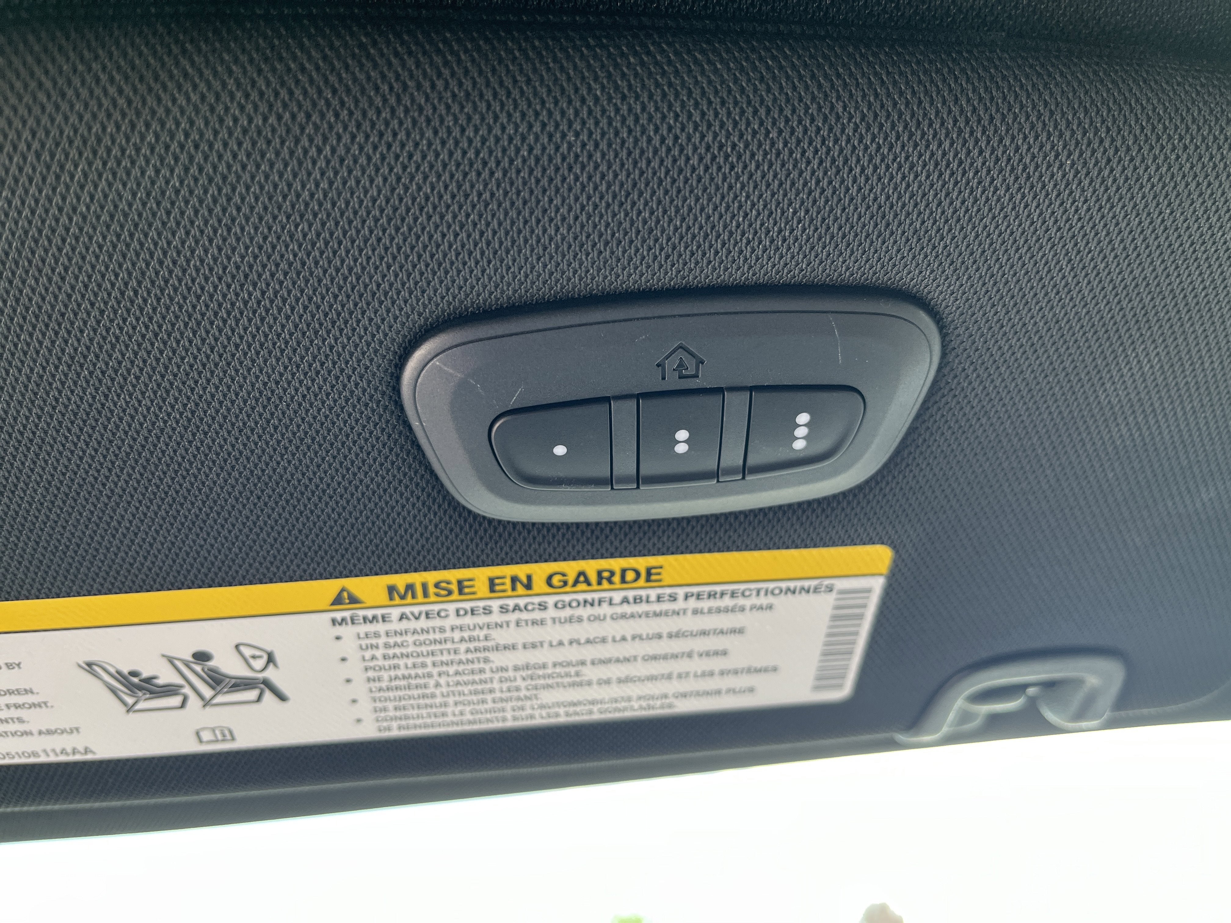 2027 Chrysler Pacifica PACIFICA SELECT AWD