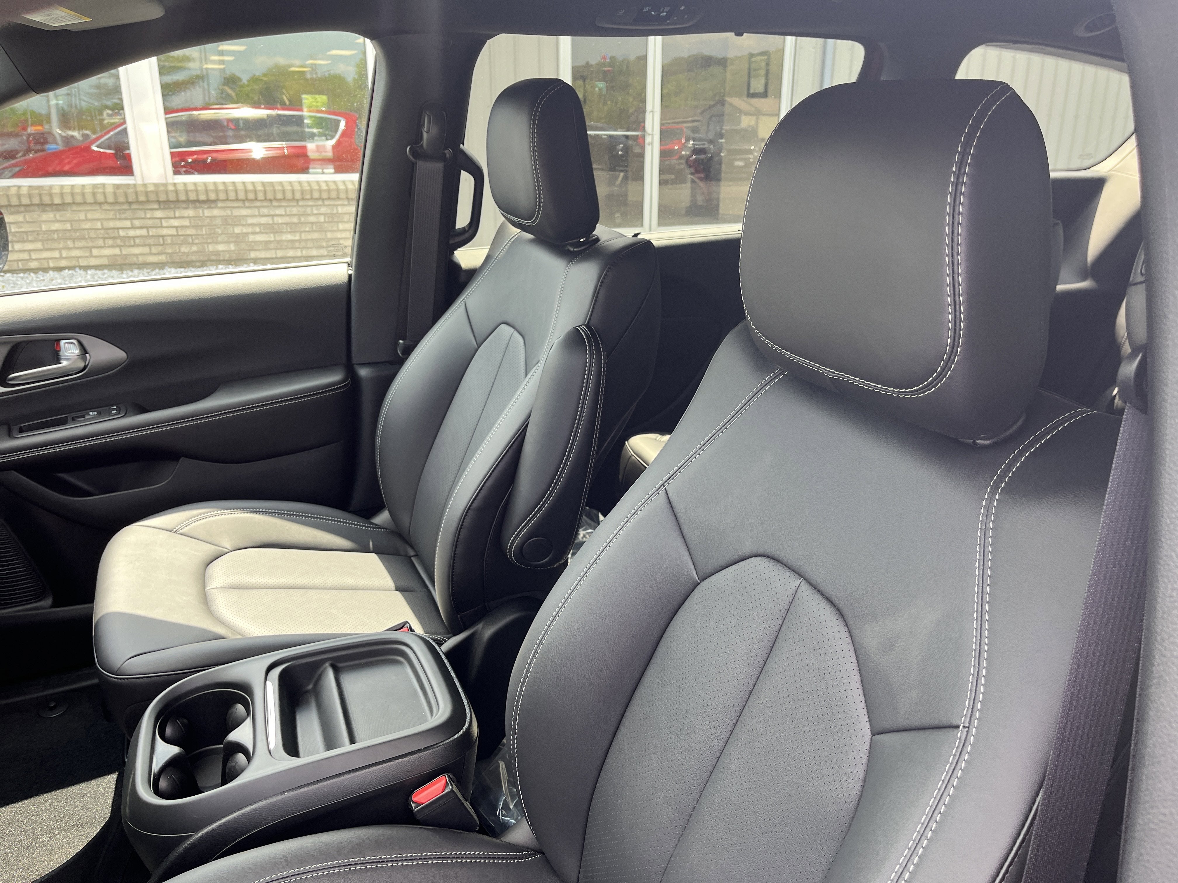 2027 Chrysler Pacifica PACIFICA SELECT AWD