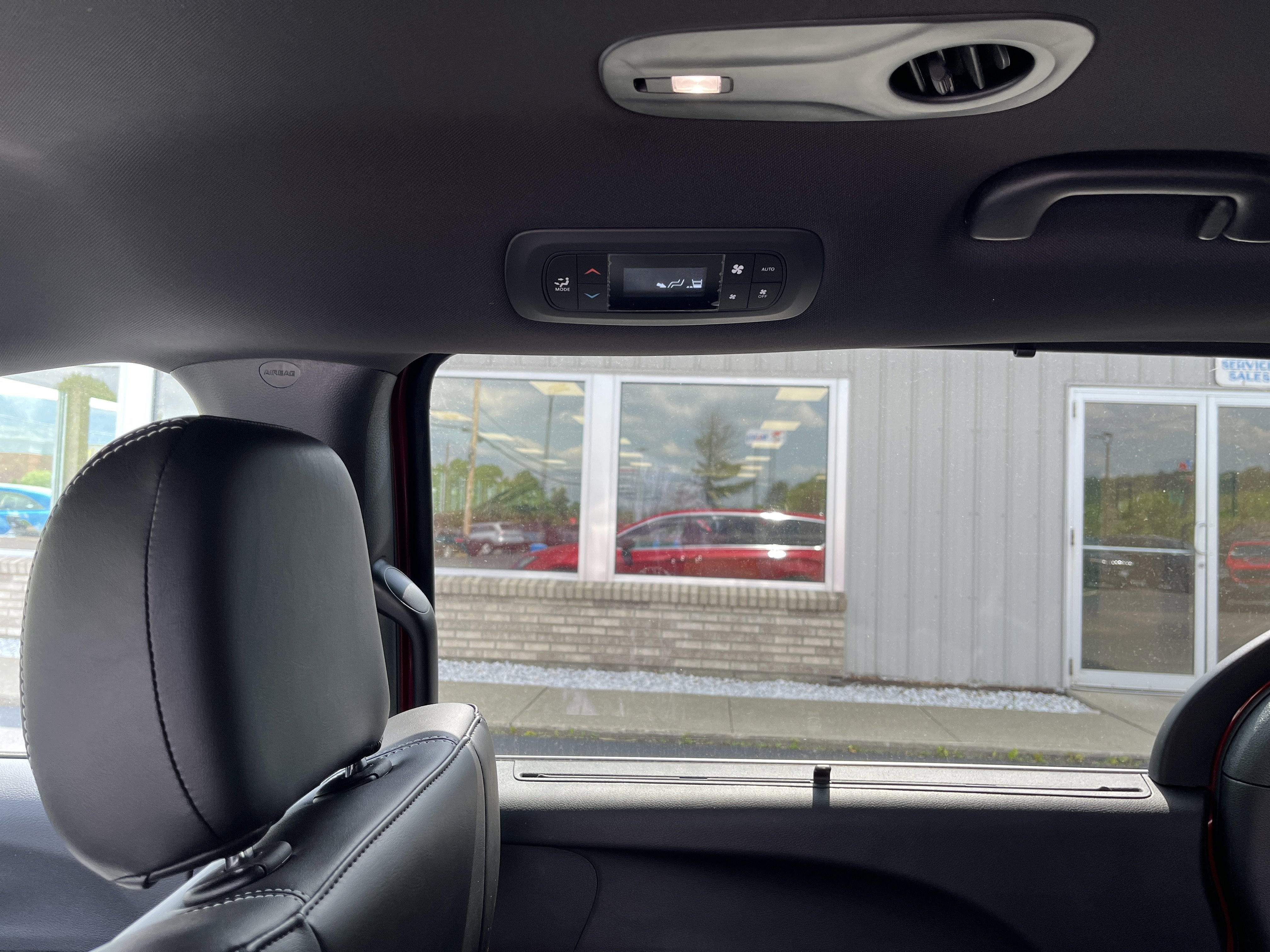 2027 Chrysler Pacifica PACIFICA SELECT AWD