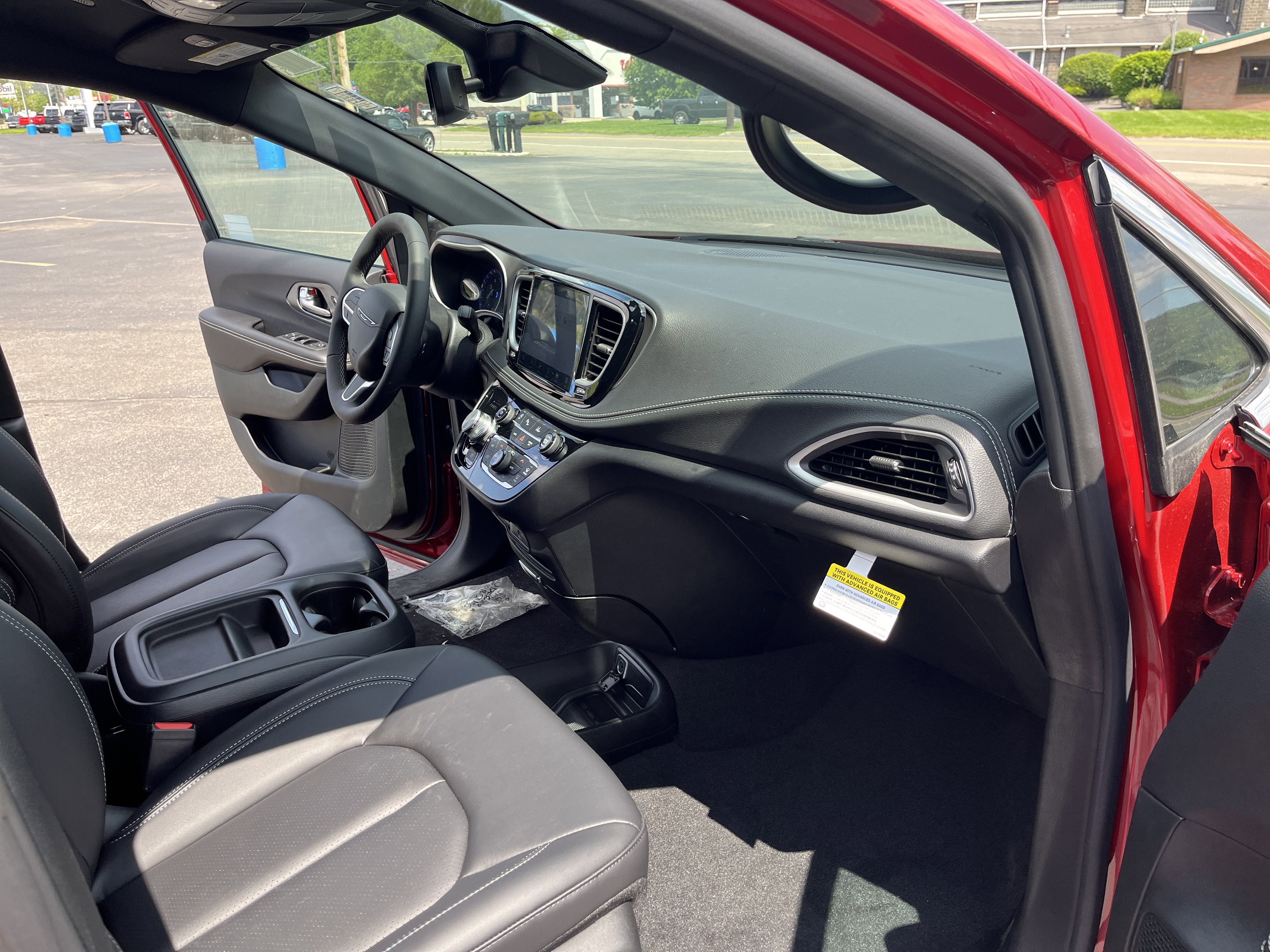 2027 Chrysler Pacifica PACIFICA SELECT AWD