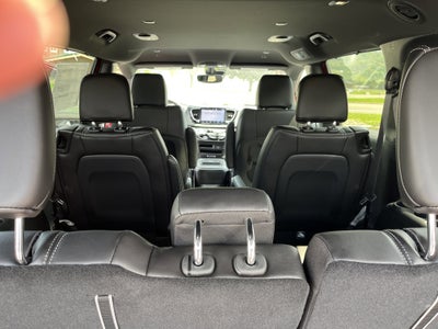 2027 Chrysler Pacifica PACIFICA SELECT AWD