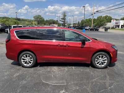 2027 Chrysler Pacifica PACIFICA SELECT AWD
