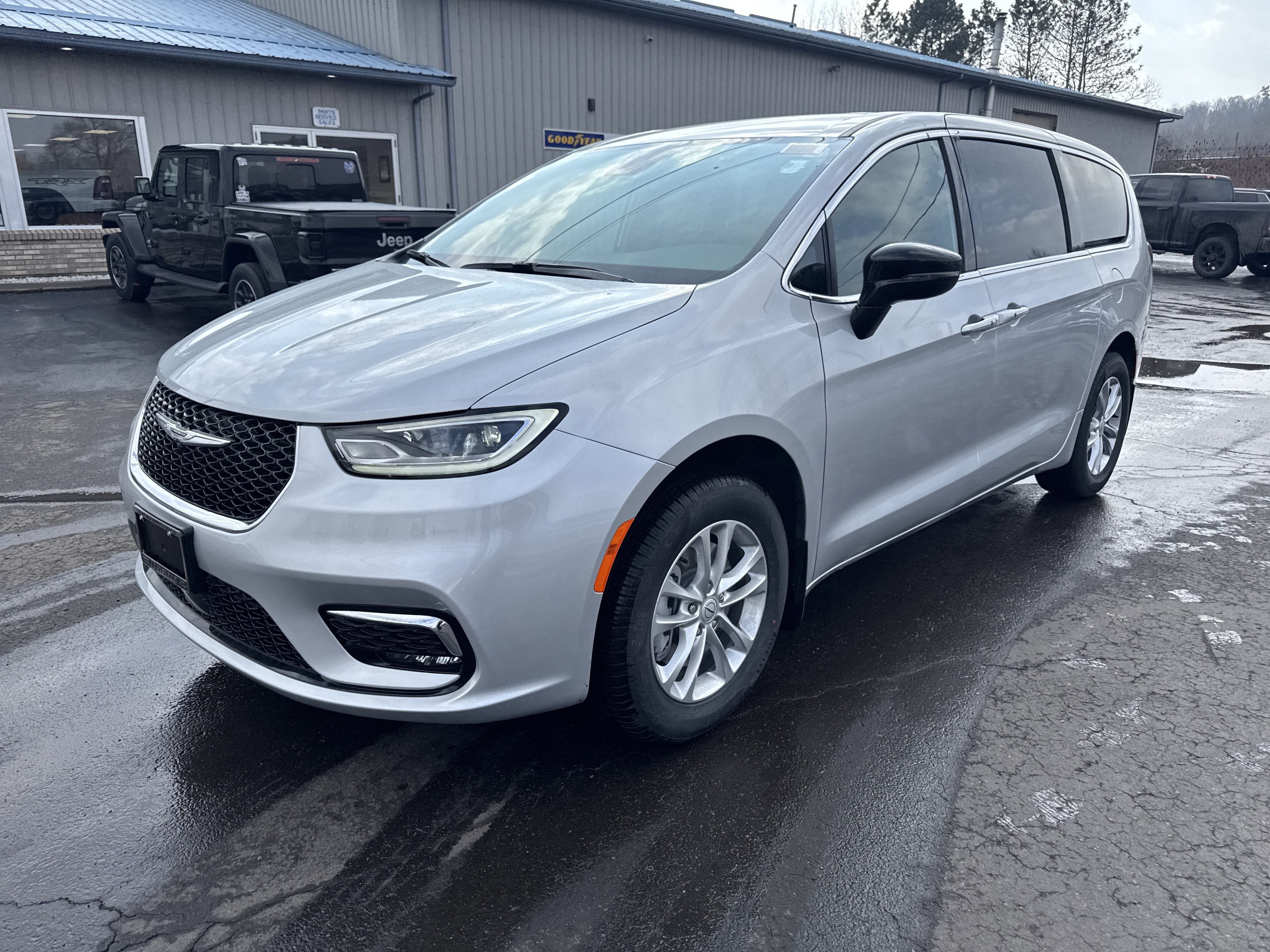 2026 Chrysler Pacifica PACIFICA SELECT AWD