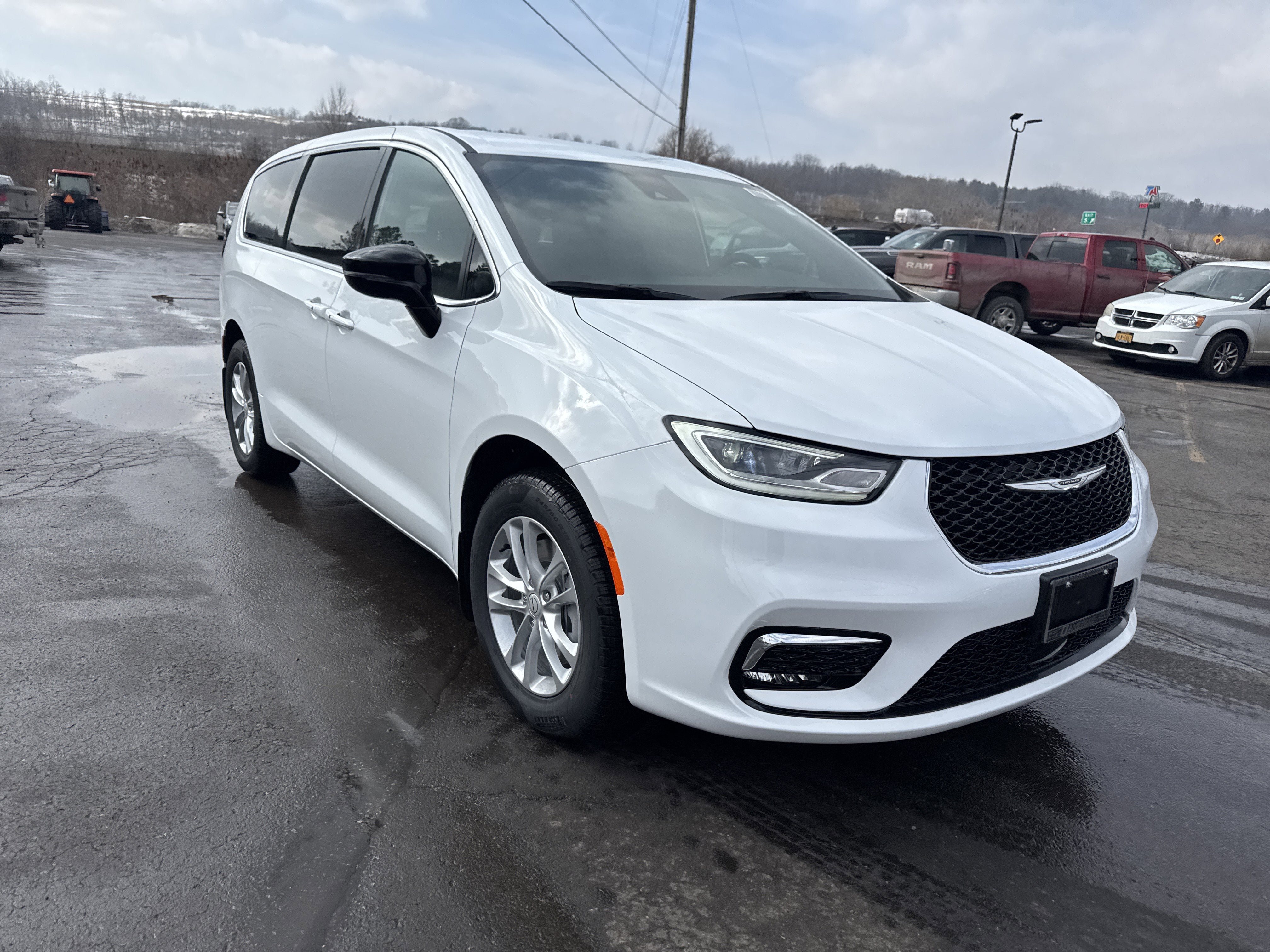 2026 Chrysler Pacifica PACIFICA SELECT AWD