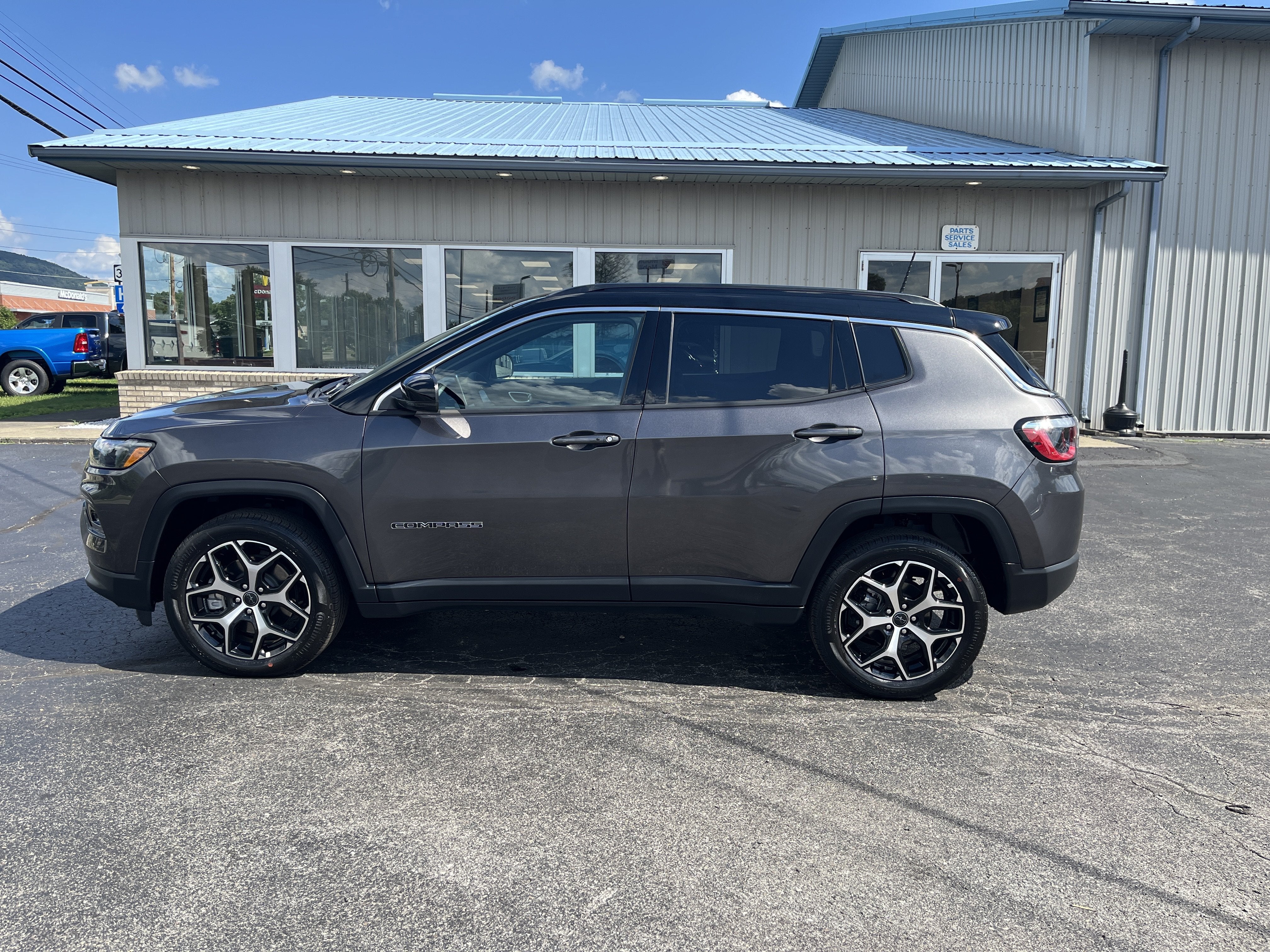 2023 Jeep Compass Limited