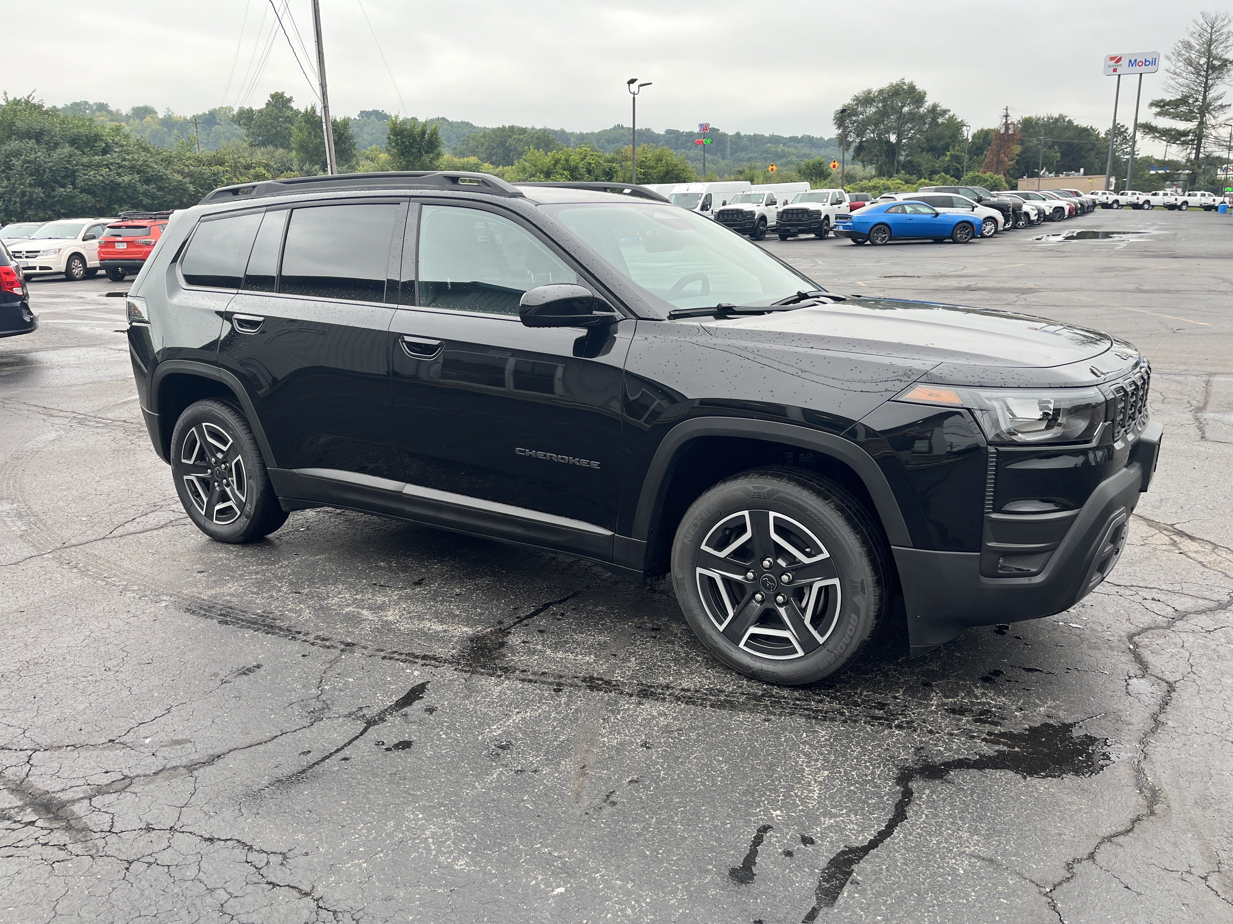 2026 Jeep Cherokee Laredo