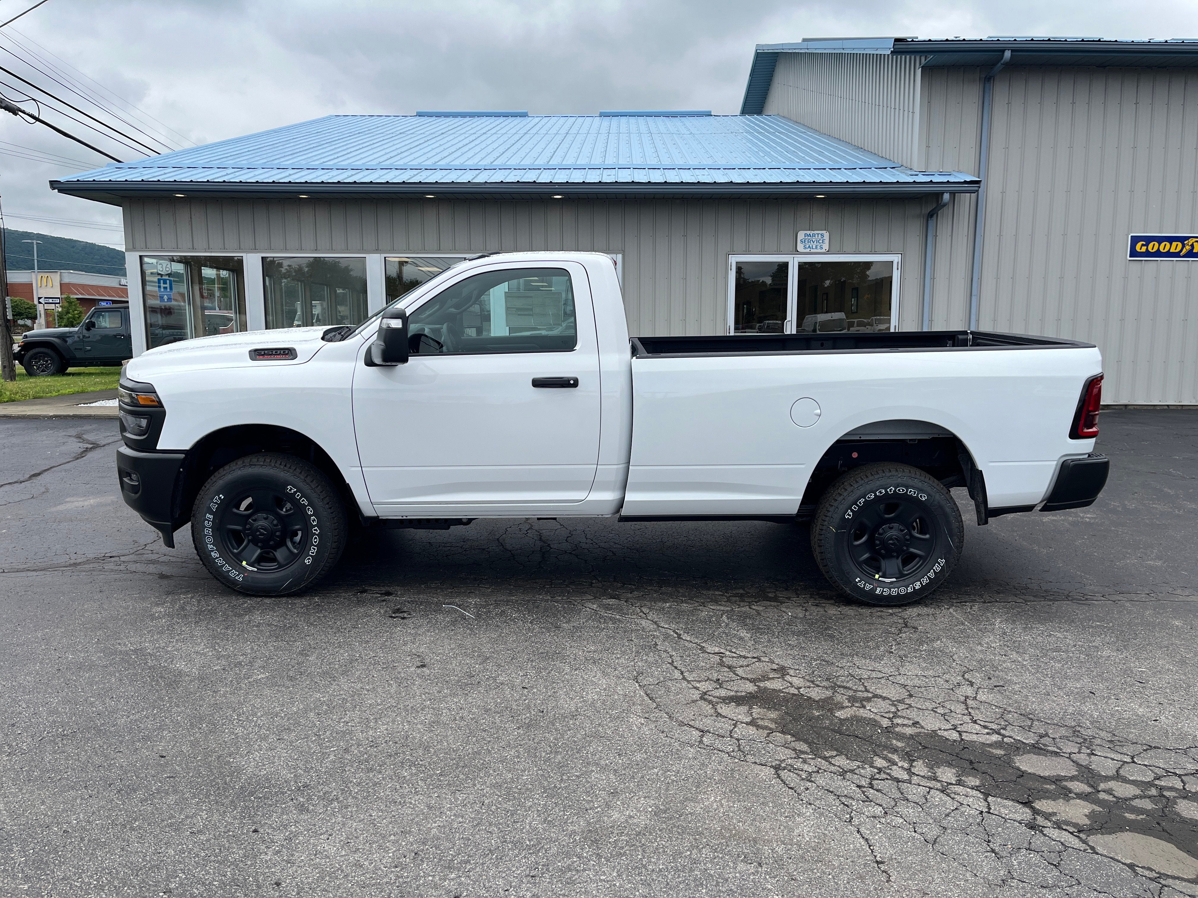 2026 RAM Ram 3500 RAM 3500 TRADESMAN REGULAR CAB 4X4 8' BOX
