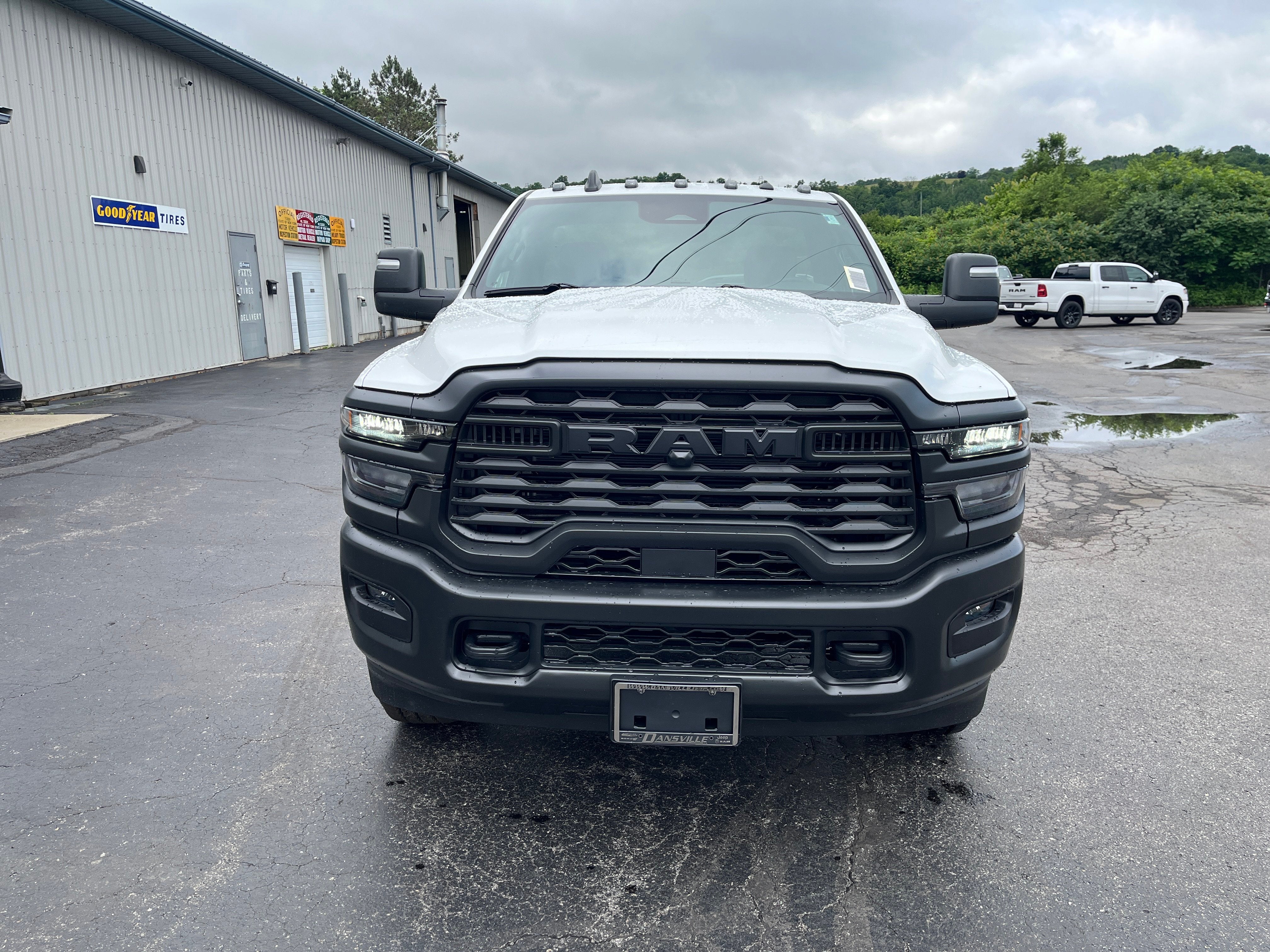 2026 RAM Ram 3500 RAM 3500 TRADESMAN REGULAR CAB 4X4 8' BOX
