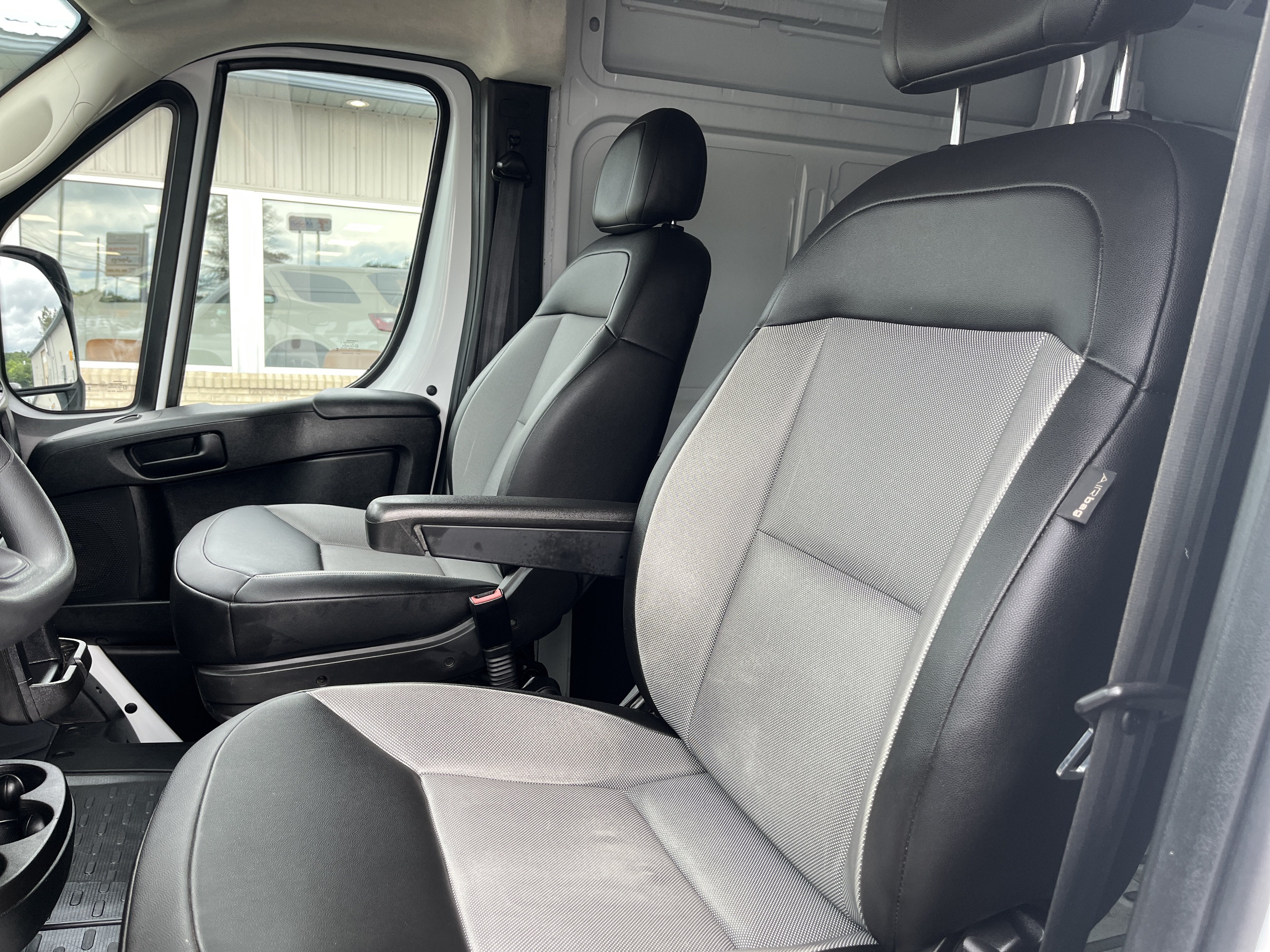 2025 RAM ProMaster Cargo Van Tradesman