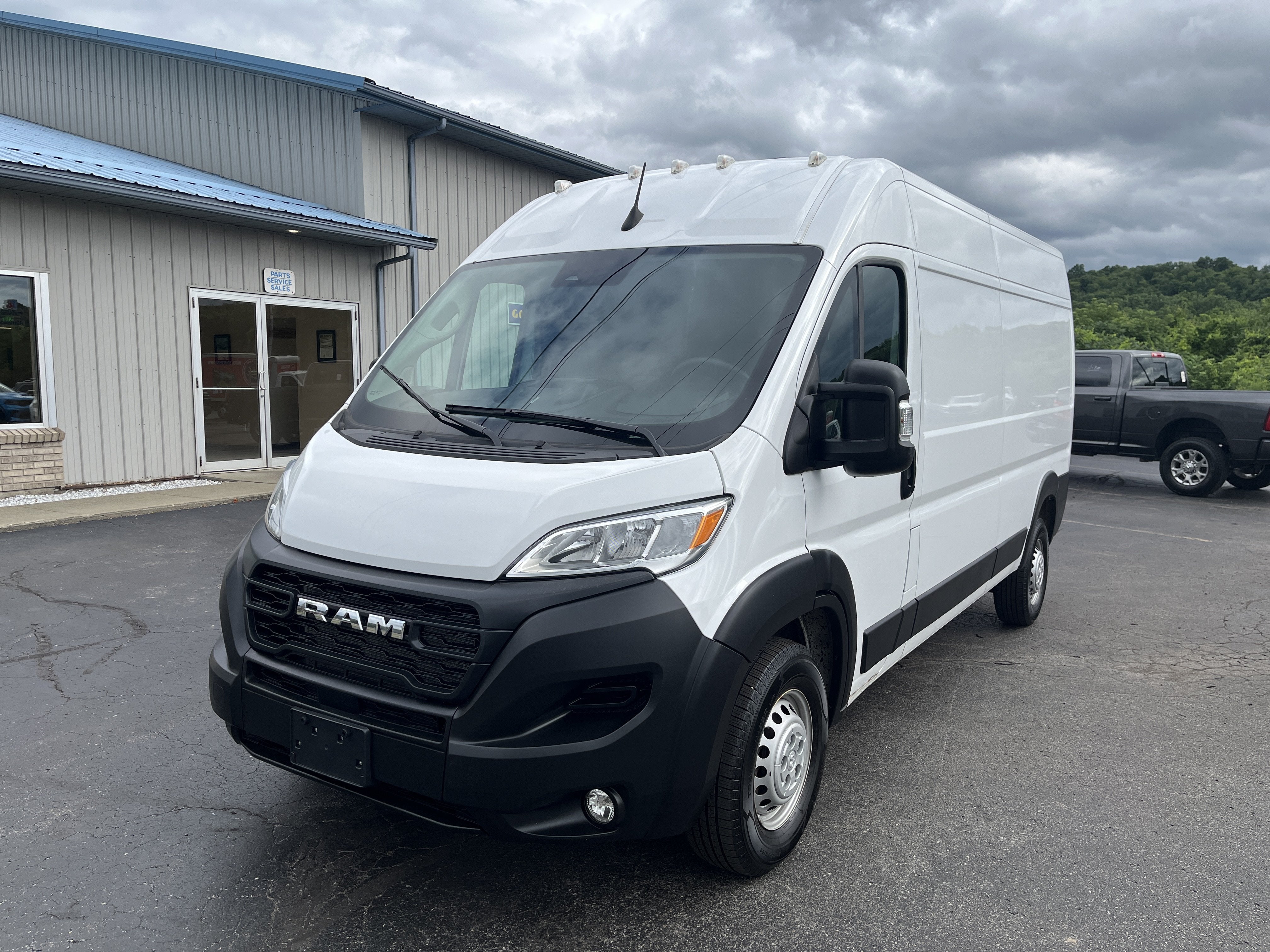 2025 RAM ProMaster Cargo Van Tradesman
