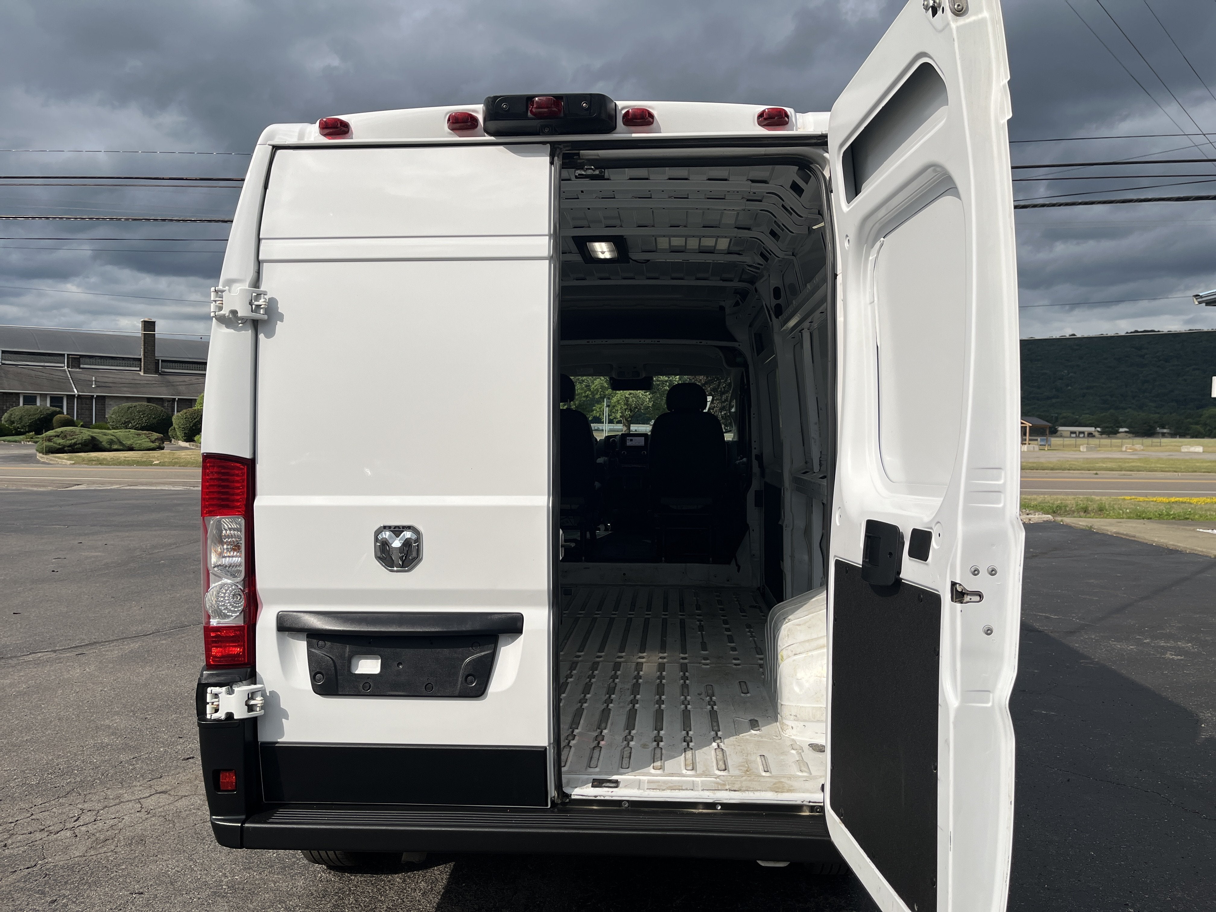2025 RAM ProMaster Cargo Van Tradesman
