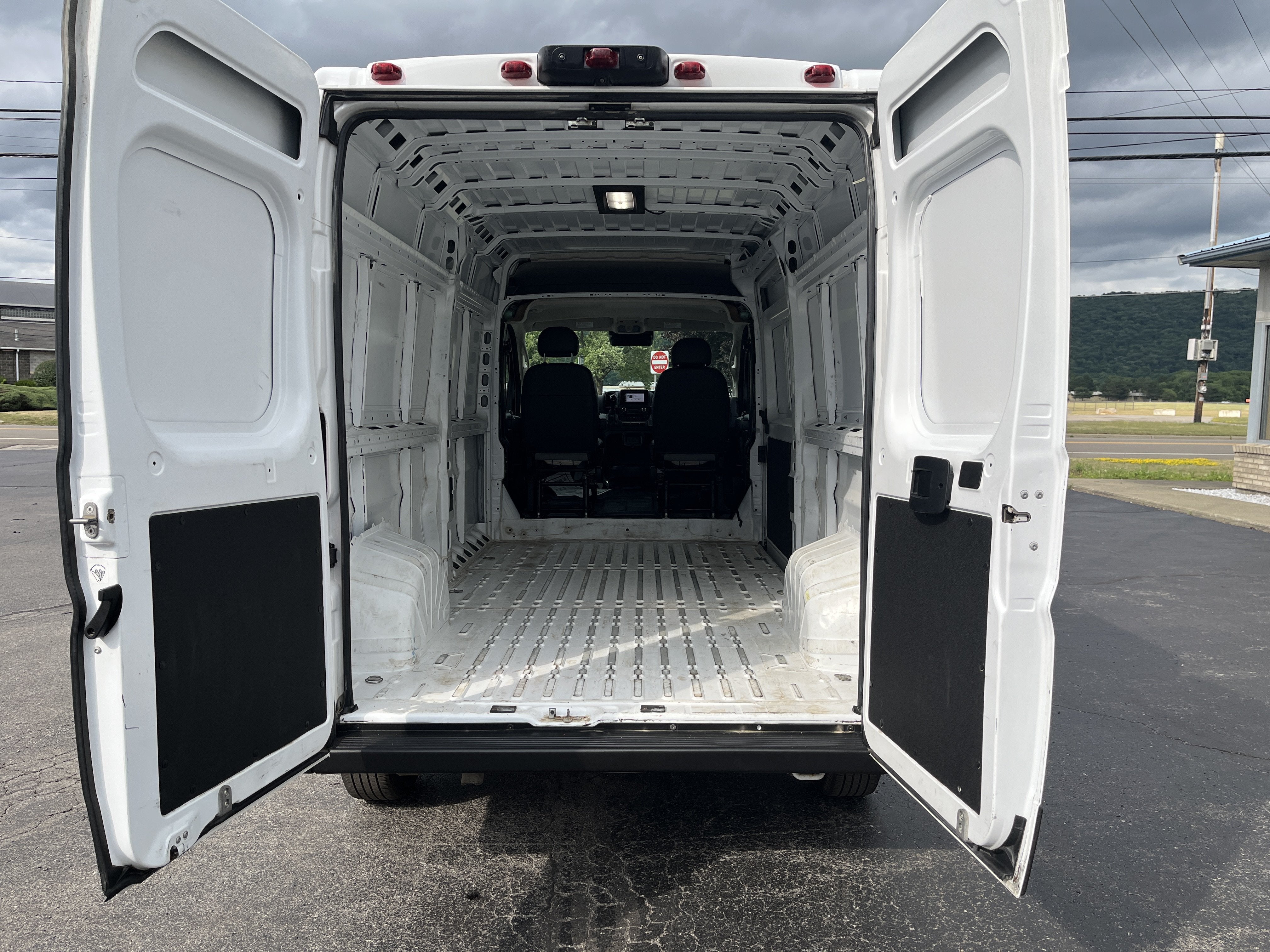 2025 RAM ProMaster Cargo Van Tradesman