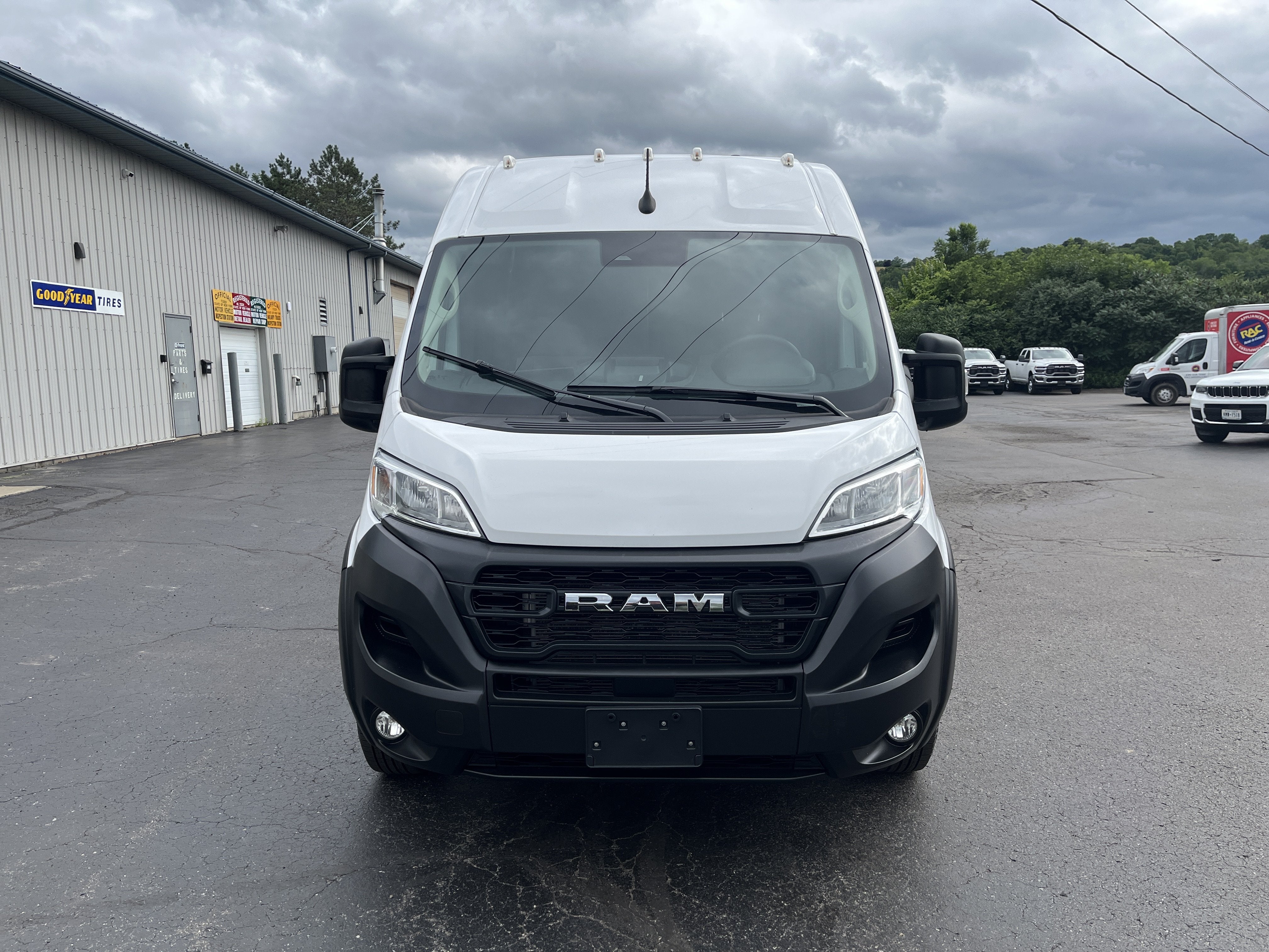 2025 RAM ProMaster Cargo Van Tradesman