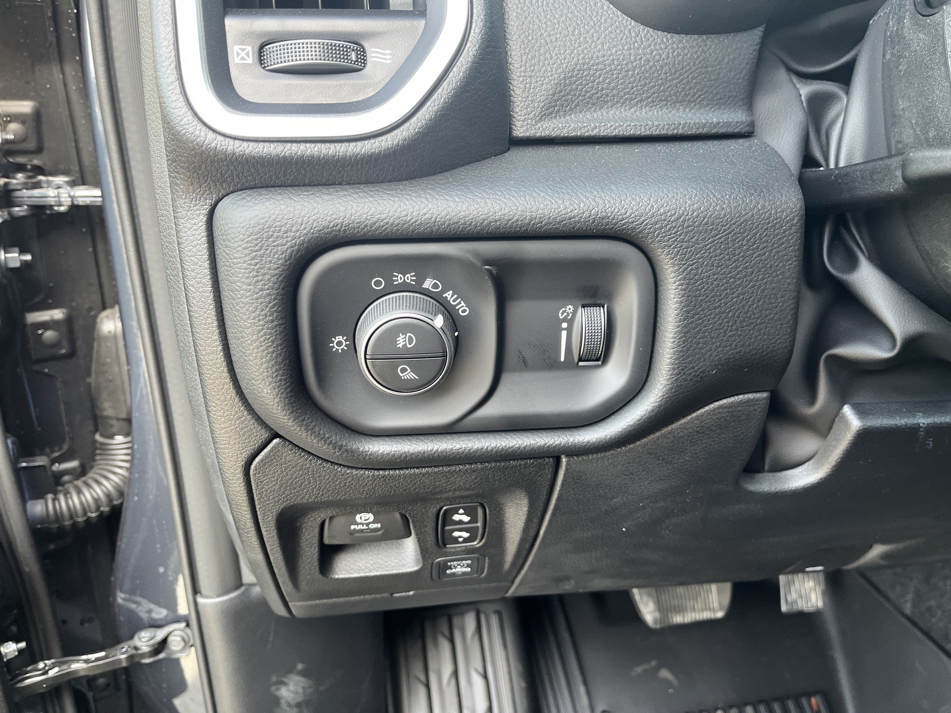 2027 RAM 1500 Big Horn
