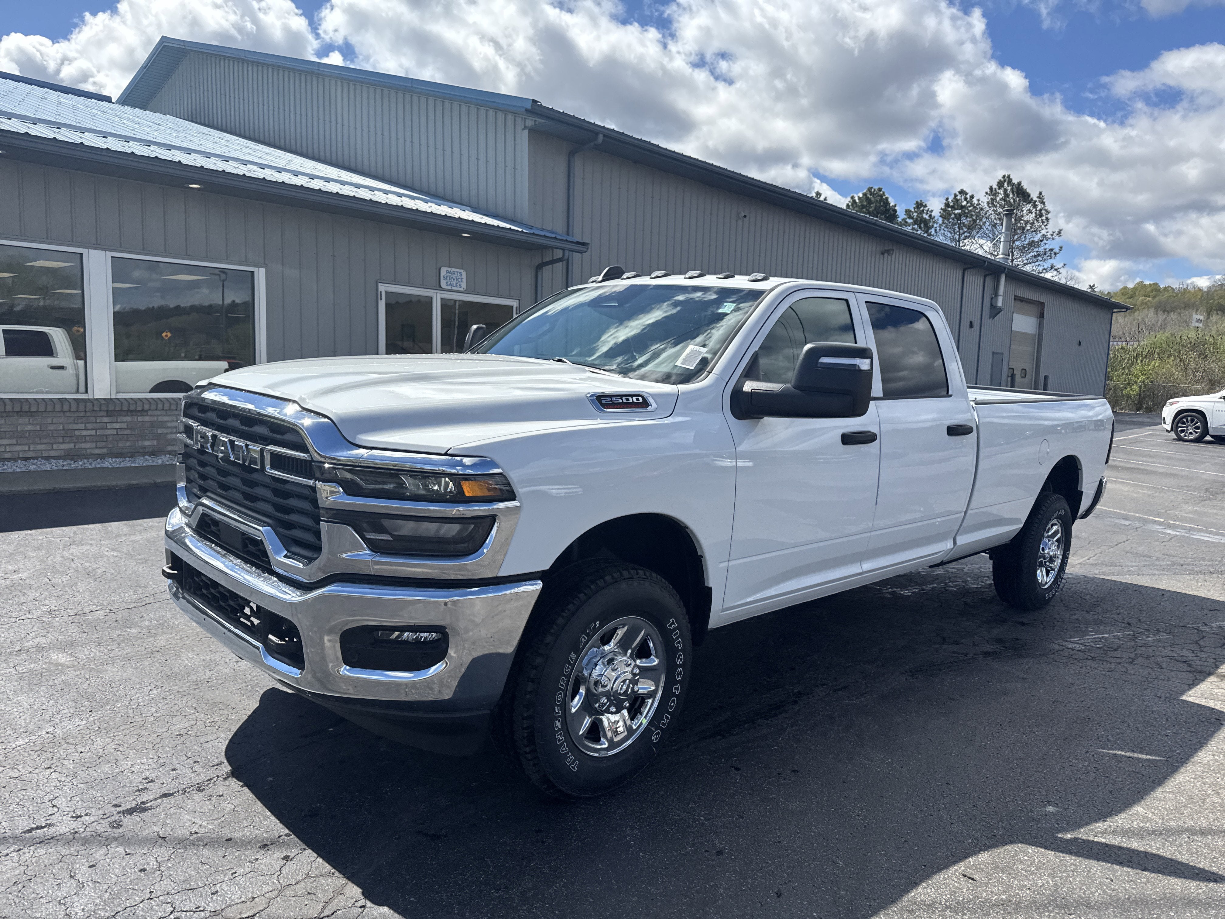 2026 RAM Ram 2500 RAM 2500 TRADESMAN CREW CAB 4X4 8' BOX