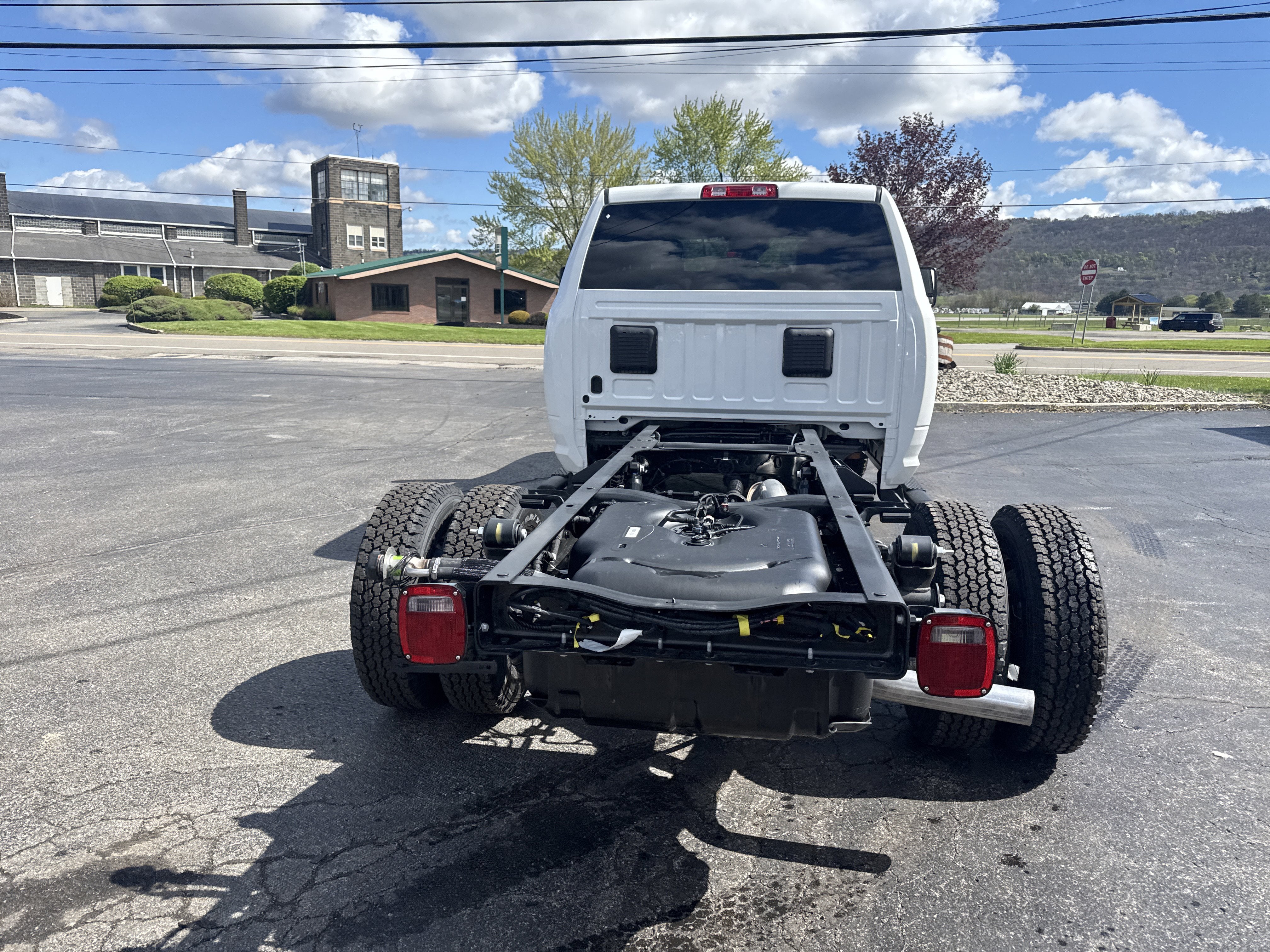 2026 RAM Ram 3500 Chassis Cab RAM 3500 TRADESMAN CREW CAB CHASSIS 4X4 60' CA