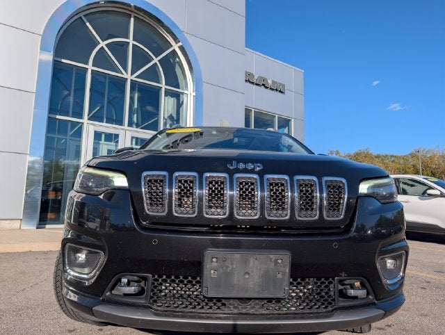 Used 2019 Jeep Cherokee Overland with VIN 1C4PJMJX6KD155615 for sale in Victor, NY