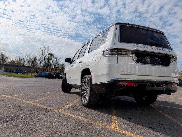 2023 Jeep Grand Wagoneer Series II