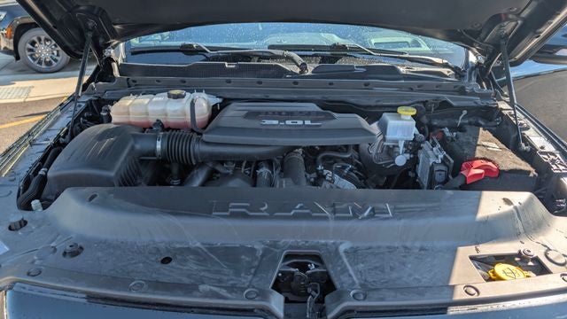 2022 RAM 1500 Limited Crew Cab 4x4 5'7' Box