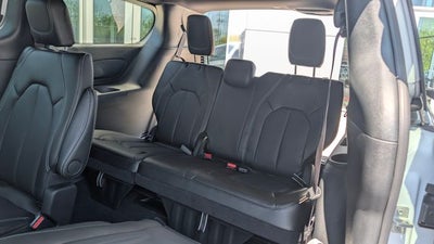 2027 Chrysler Pacifica PACIFICA SELECT