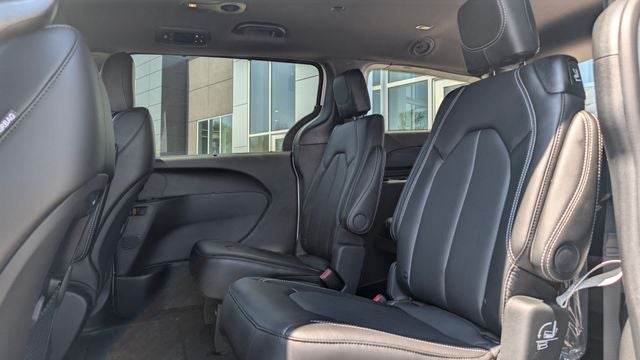 2027 Chrysler Pacifica PACIFICA SELECT