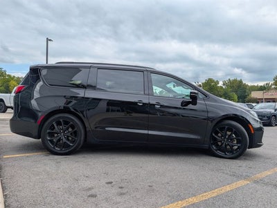 2025 Chrysler Pacifica Limited