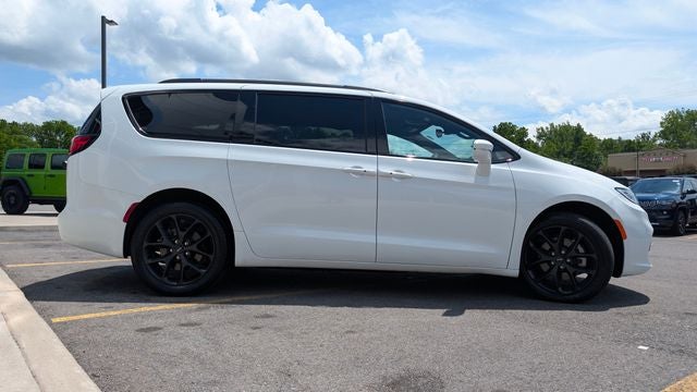 2021 Chrysler Pacifica Touring L AWD