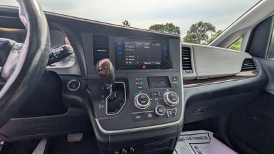 2017 Toyota Sienna Limited 7 Passenger